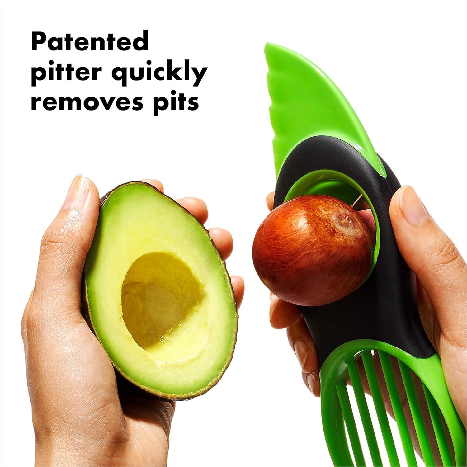 Cortador de Aguacate OXO Good Grips 3-en-1 y Recipiente para Guacamole