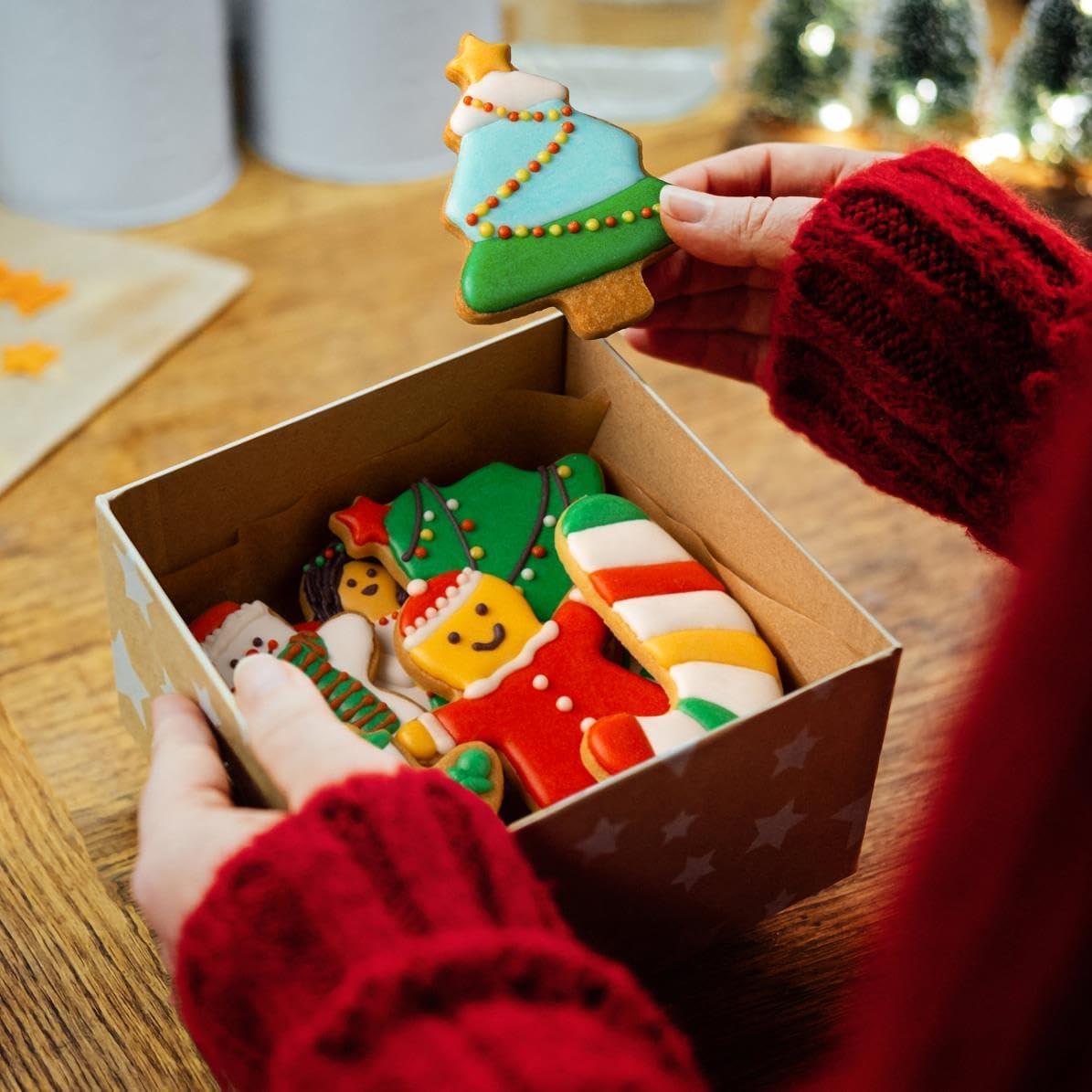 Juego de Cortadores de Galletas de Navidad KELOFKO - 6 Piezas