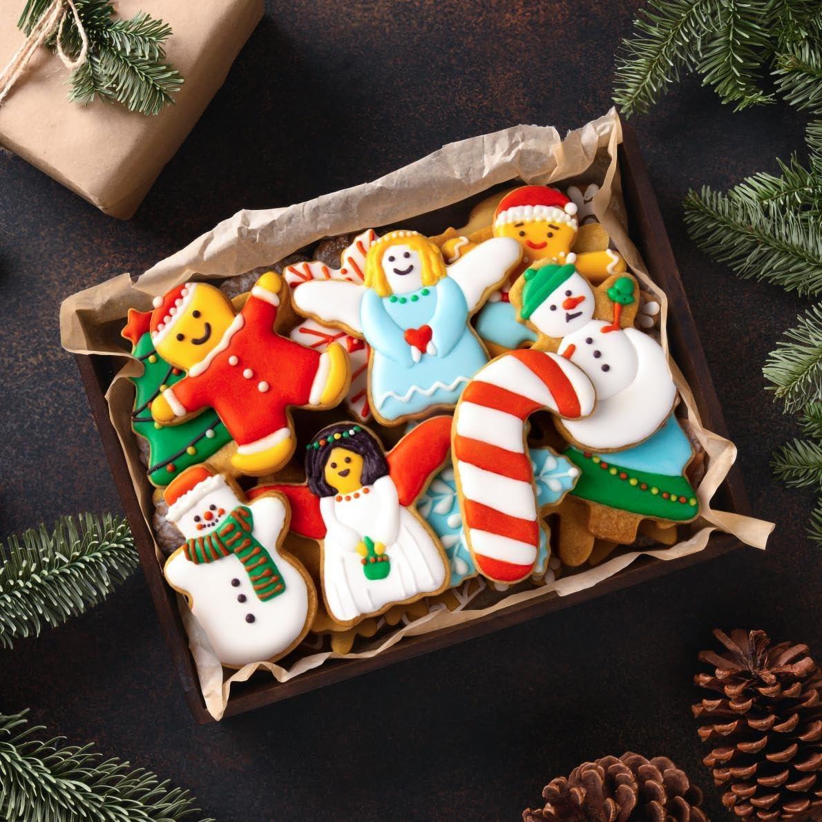 Juego de Cortadores de Galletas de Navidad KELOFKO - 6 Piezas