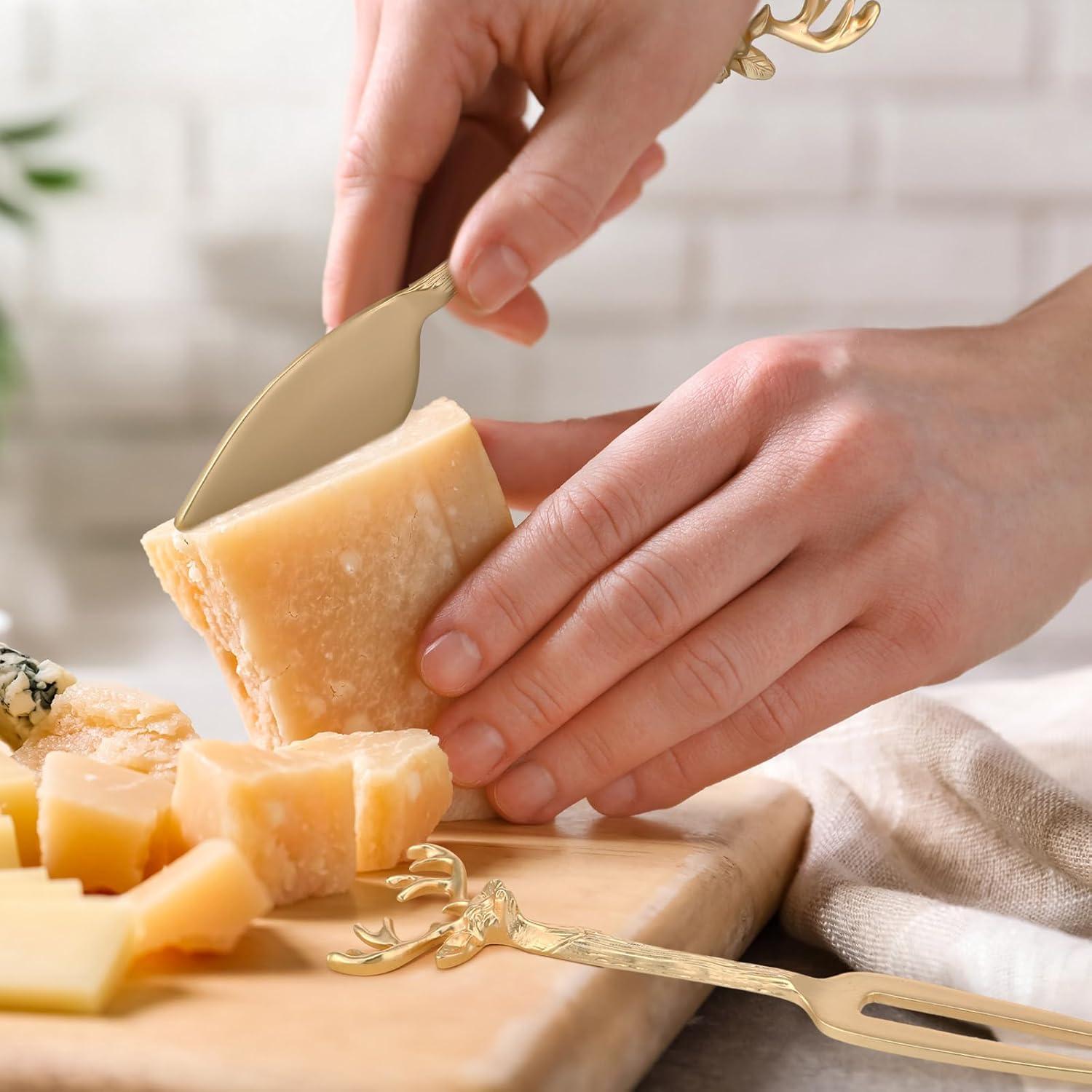Juego de 4 cuchillos de queso SiliFine con bolsa navideña