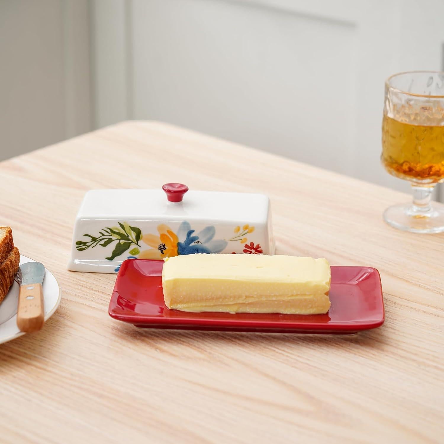 Plato para Mantequilla Cerámico Sagoskat con Tapa Rojo