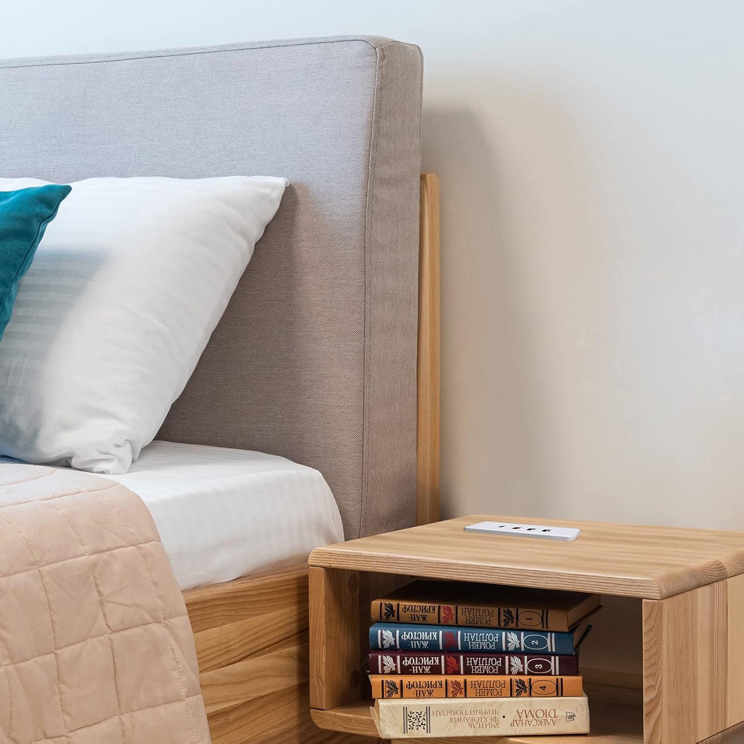 Enchufe USB C Potenciado 4 Puertos 20W 4 LEAF Blanco