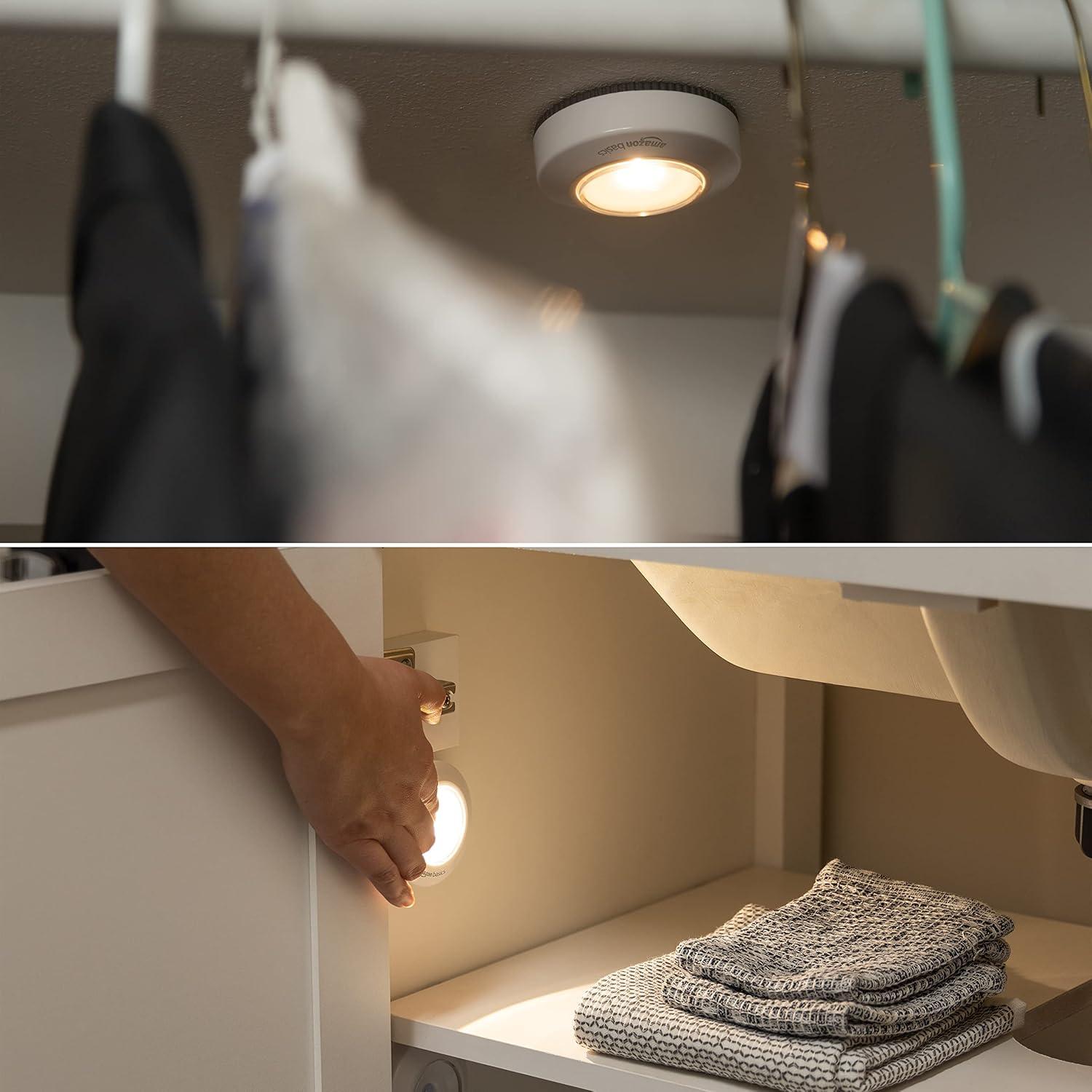 Luces LED en forma de disco Amazon Basics, 50 lúmenes, 2 unidades