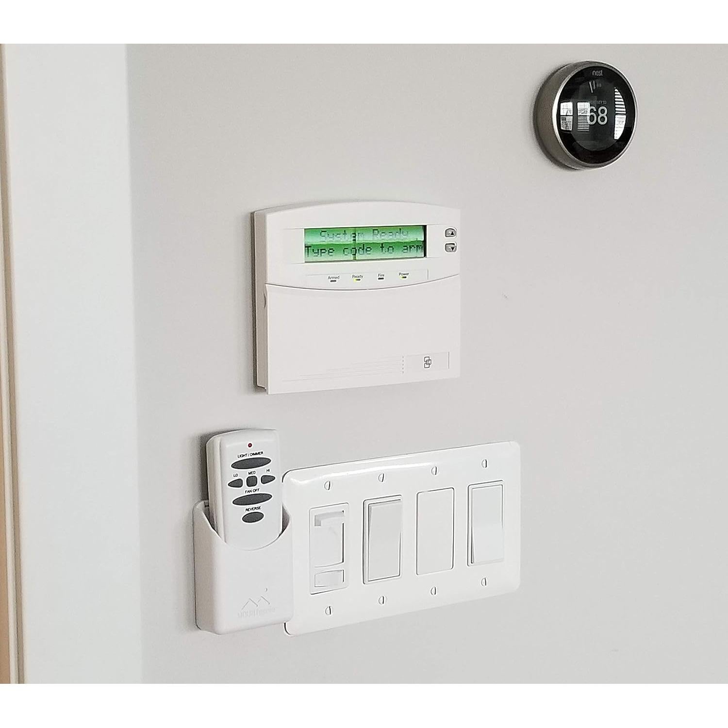 Soporte de Control Remoto Mount Genie Blanco para Pared