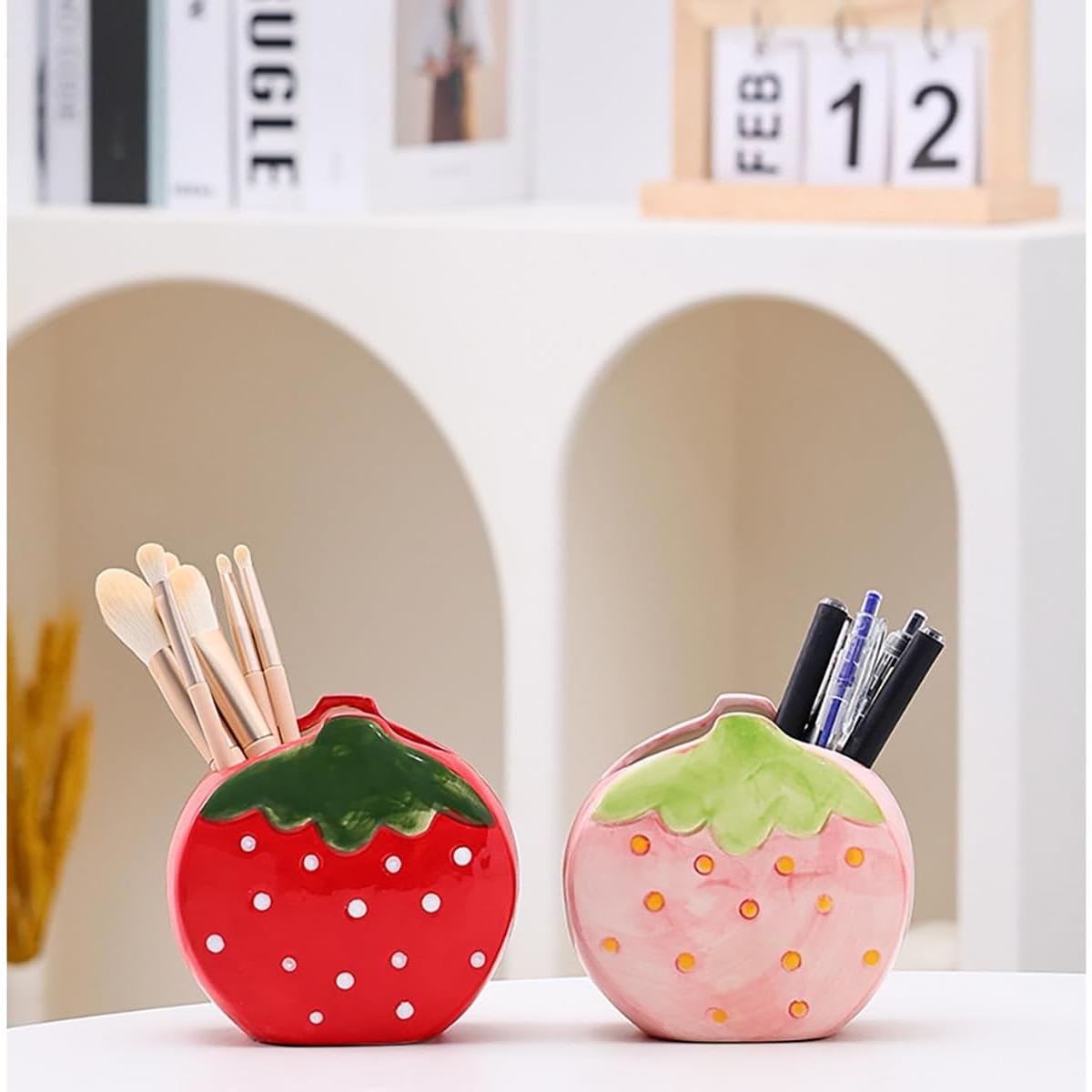 Soporte de Brochas de Maquillaje Cerámica Fresa LOTIKOU 12.5 cm Rosa