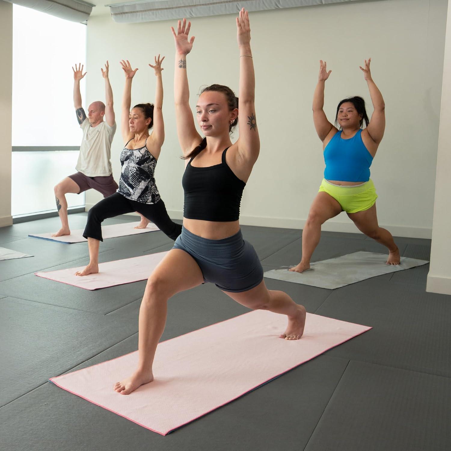 Toalla de Yoga S&T INC. Antideslizante 61x183 cm 2 Piezas