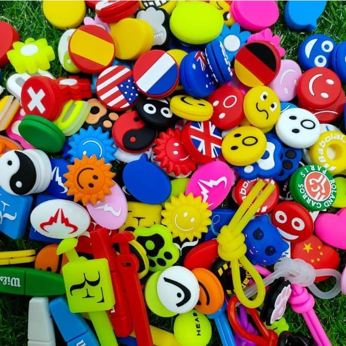 Mischievous Emoji Tennis Racket Vibration Dampener Soft Silicon Racket Dampener Cartoon Shape Tennis Racquet Shock Absorbers Tennis Racket for Racquetball