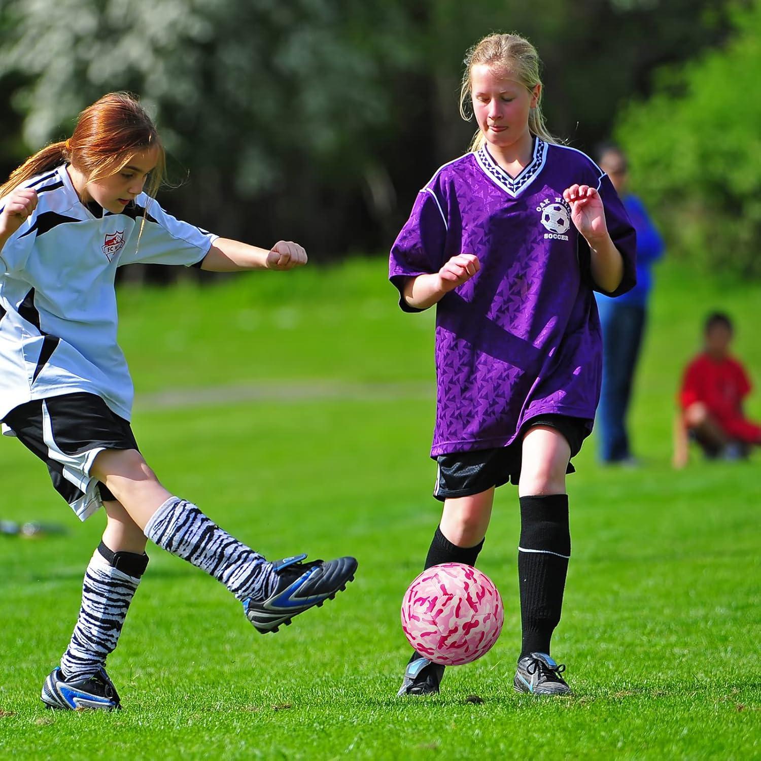 Balón de Fútbol Camuflaje Rosa Libima Tamaño 4 con Bomba
