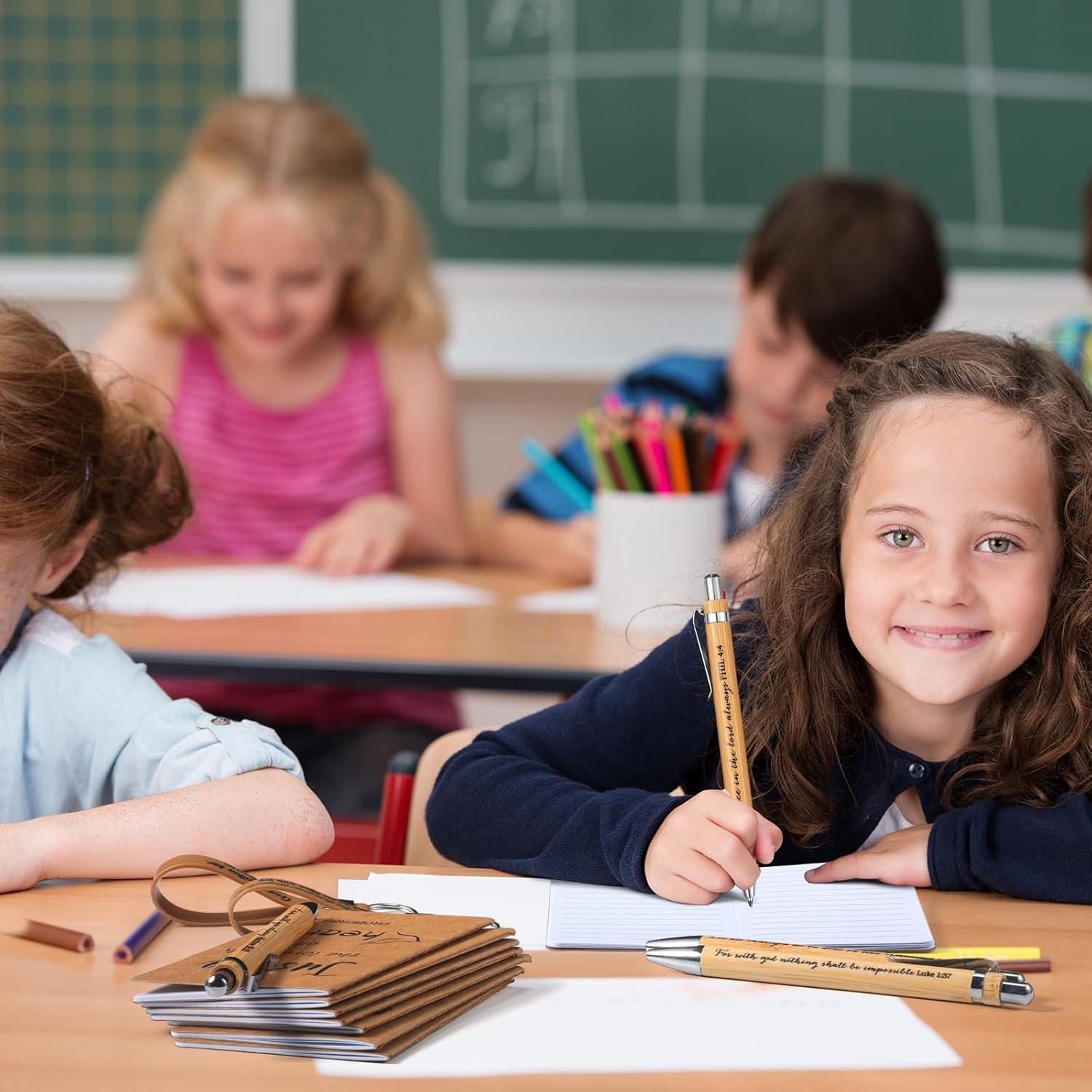 Set de Regalos Cristianos PerKoop 48 Piezas - Bloc Notas, Bolígrafos y Llaveros