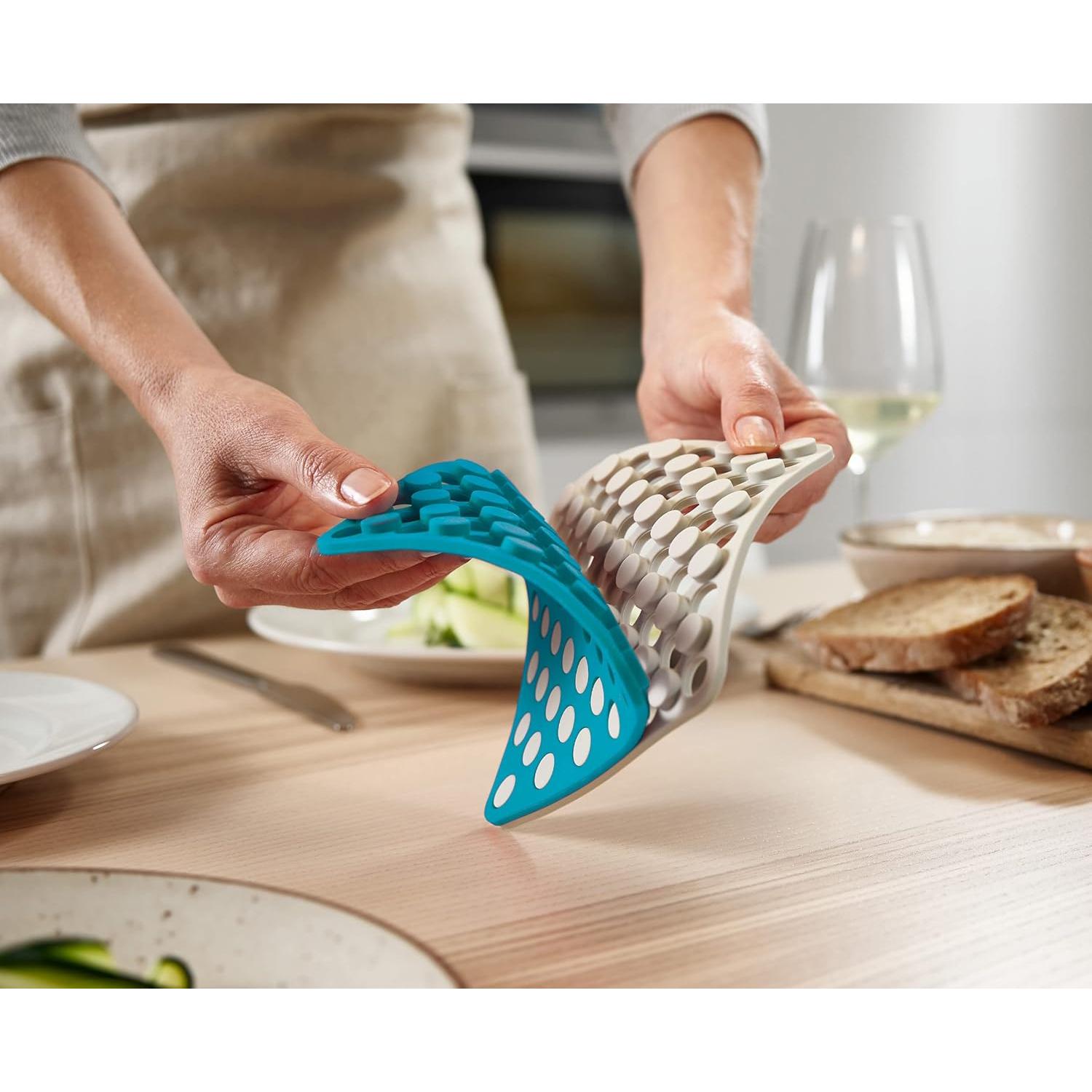 Conjunto de 2 Trivets de Silicona Joseph Joseph Azul/Blanco