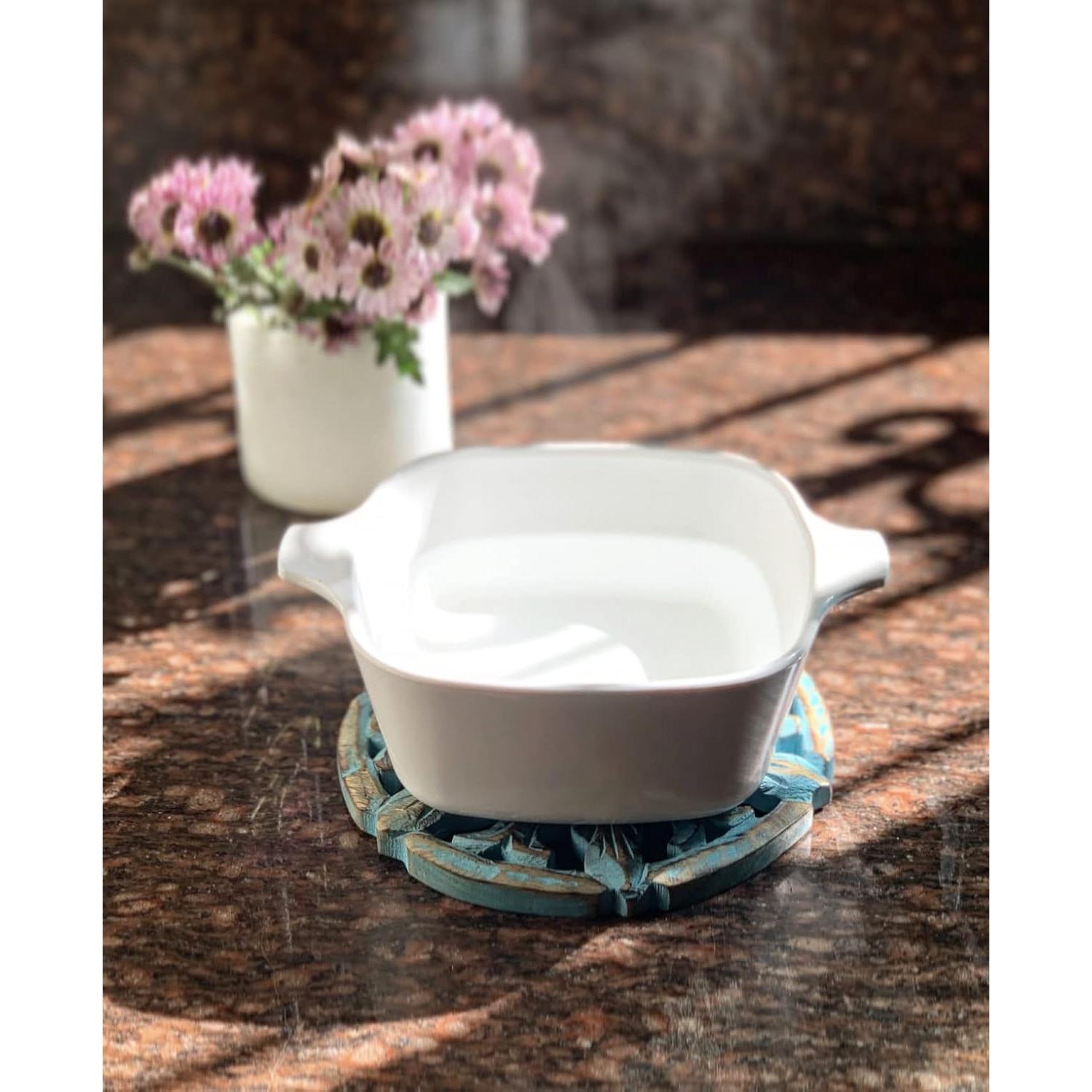 Trivet Redondo de Madera de Mango Azul Lavado 15 cm - The Great Indian Bazaar