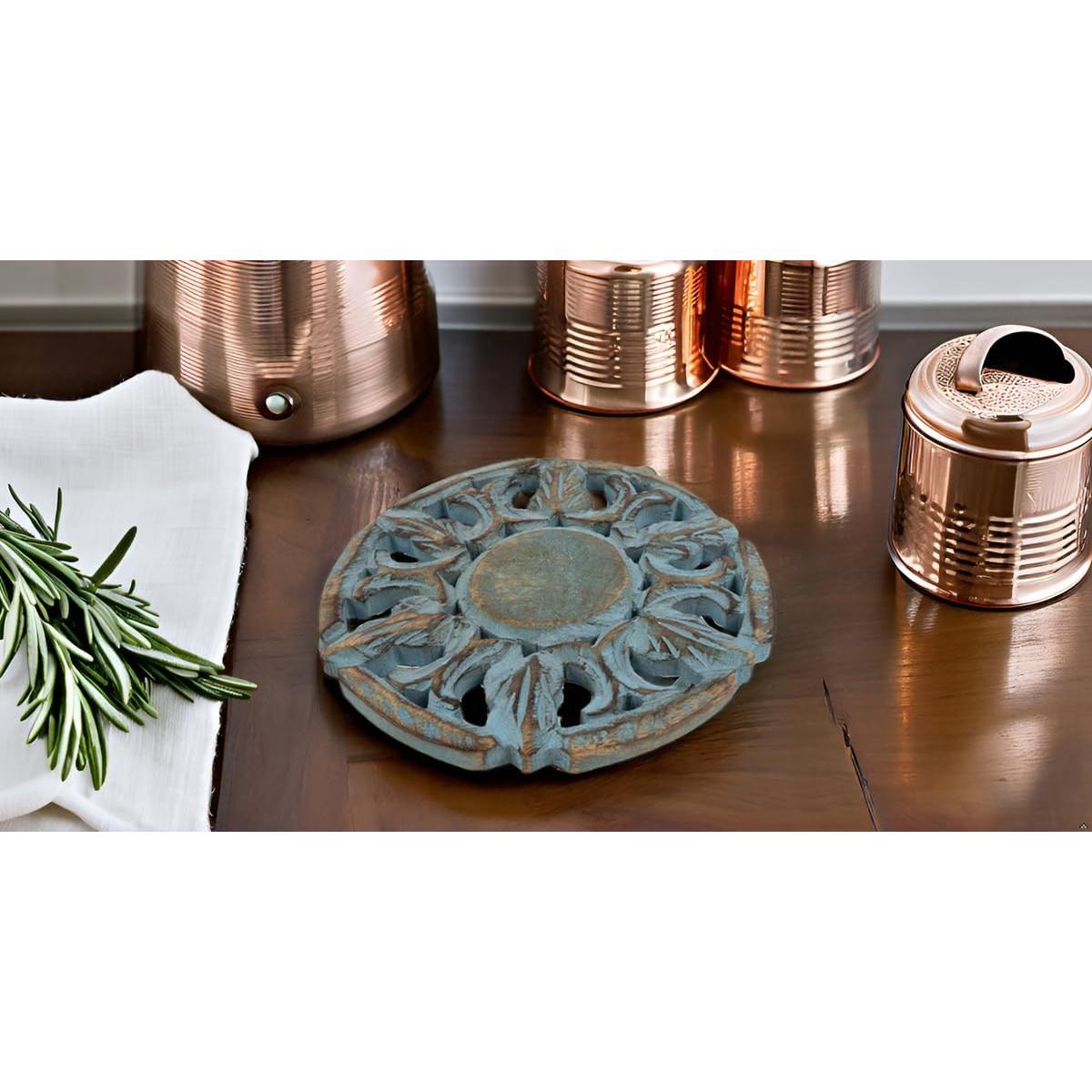 Trivet Redondo de Madera de Mango Azul Lavado 15 cm - The Great Indian Bazaar