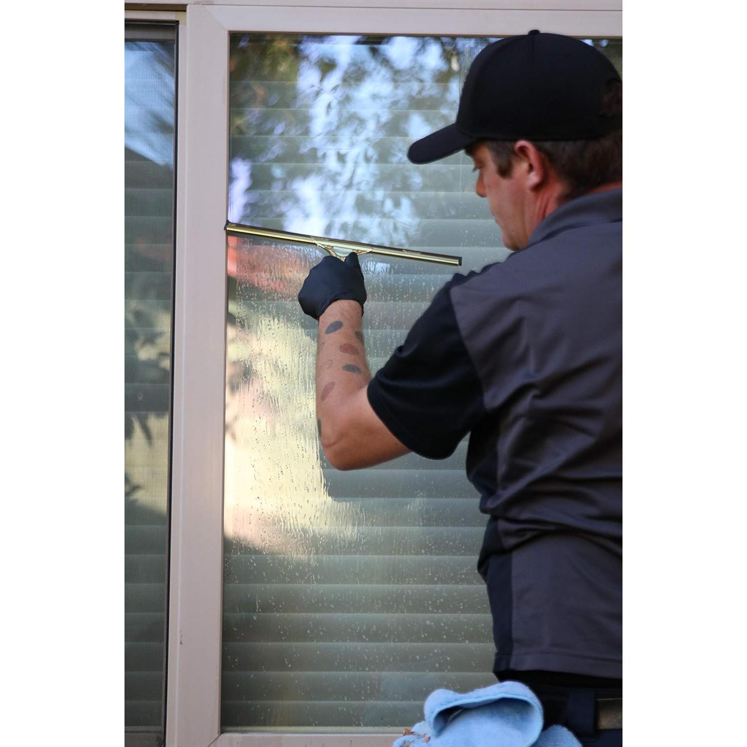 Limpiacristales de Latón Ettore 10012 30.48 cm Profesional