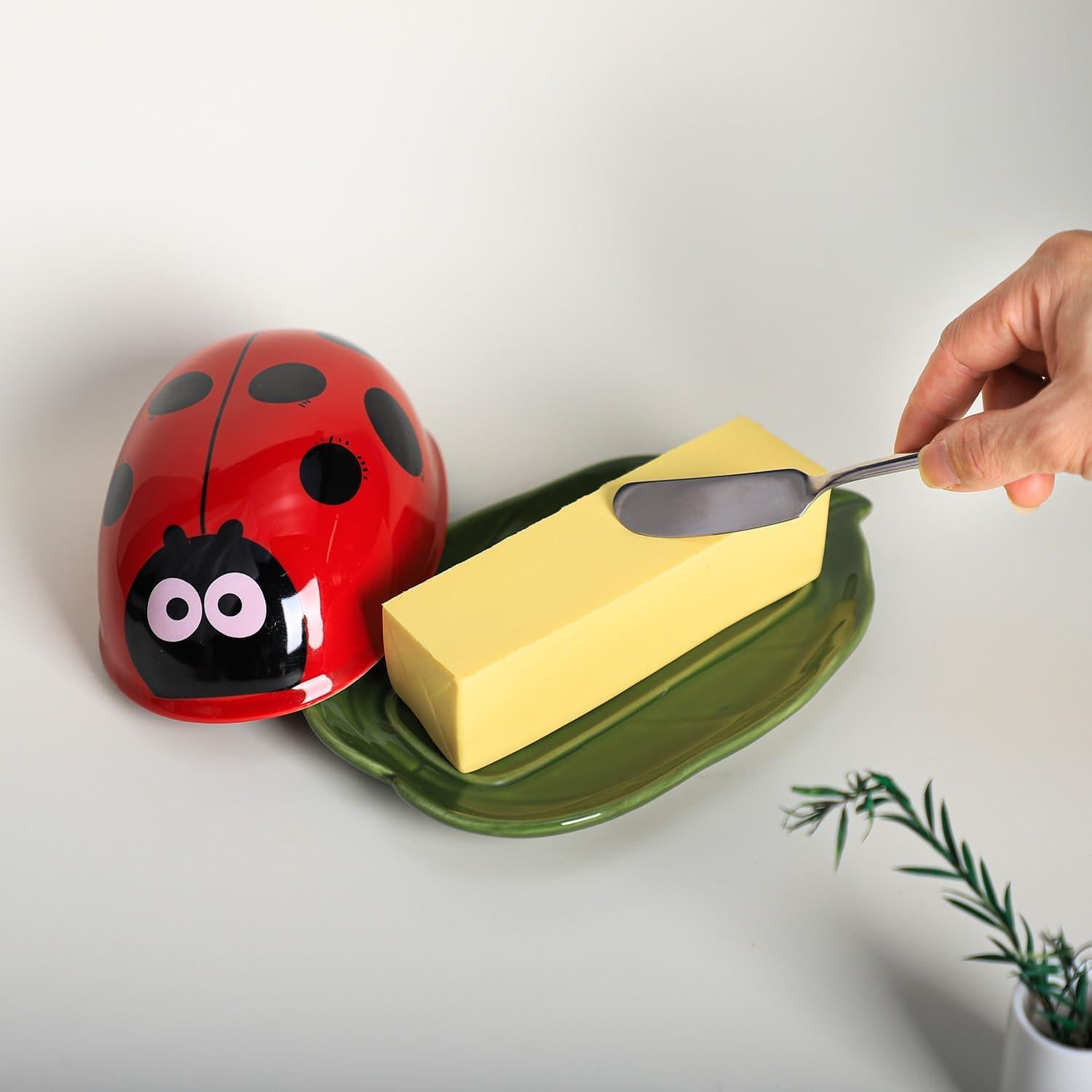 Plato de Mantequilla Cerámica Mariquita con Tapa 0.68kg