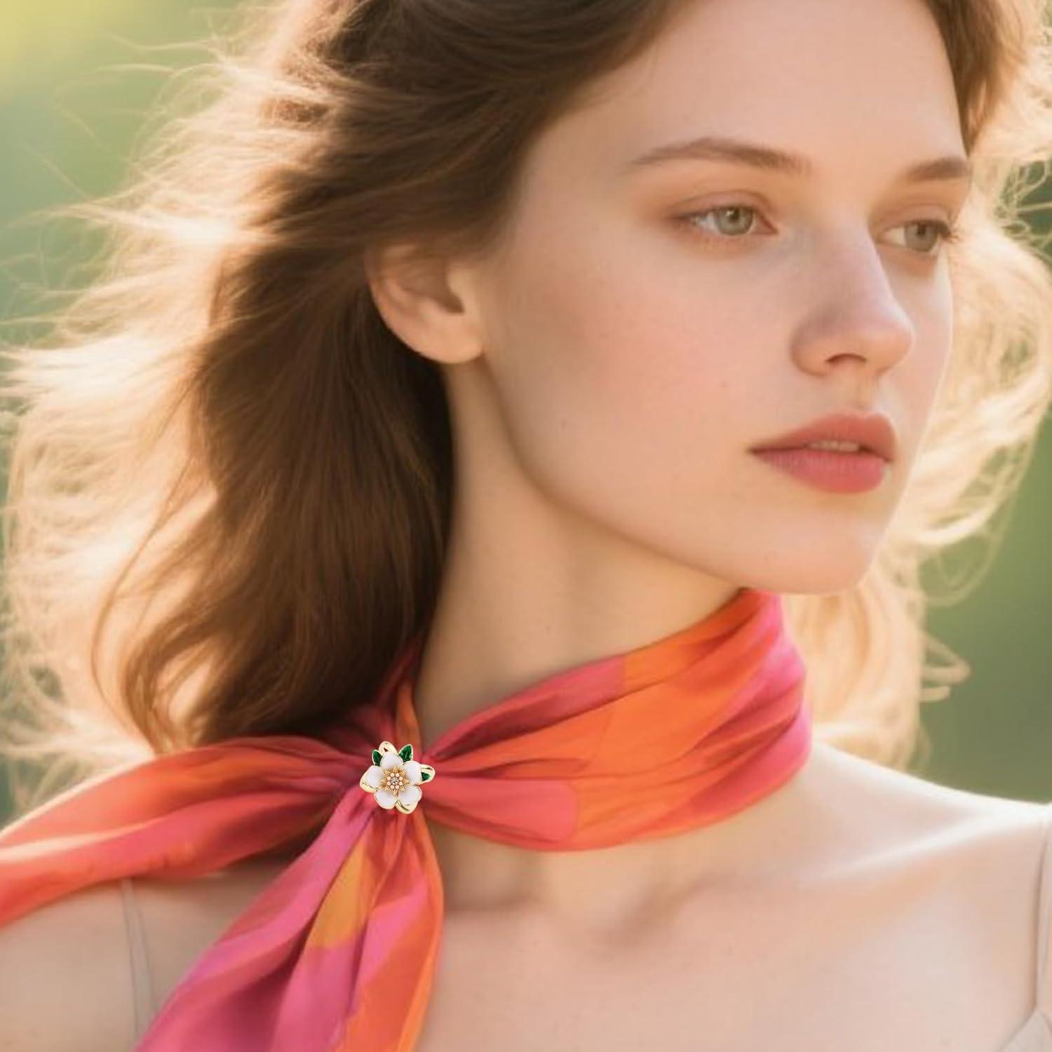 Anillo de Bufanda Floral Gardenia Mikovivi con Cristales CZ