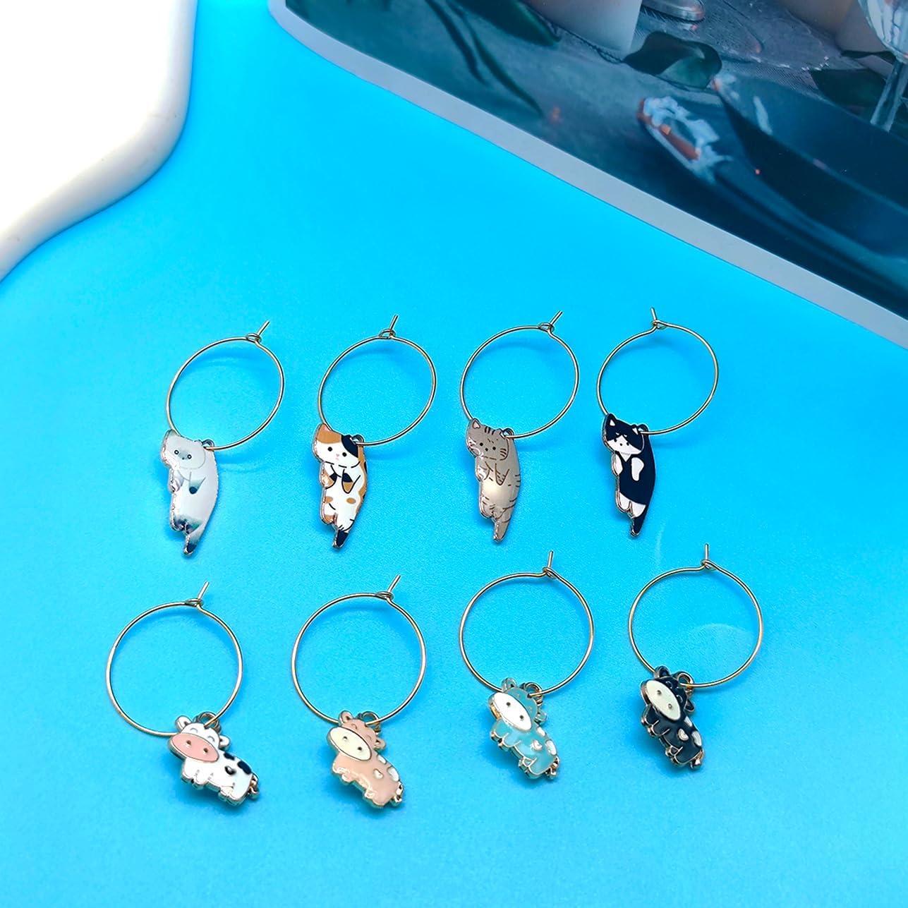 Juego de 8 Charms de Vino Sopopal - Animales Lindos de Vaca y Gato