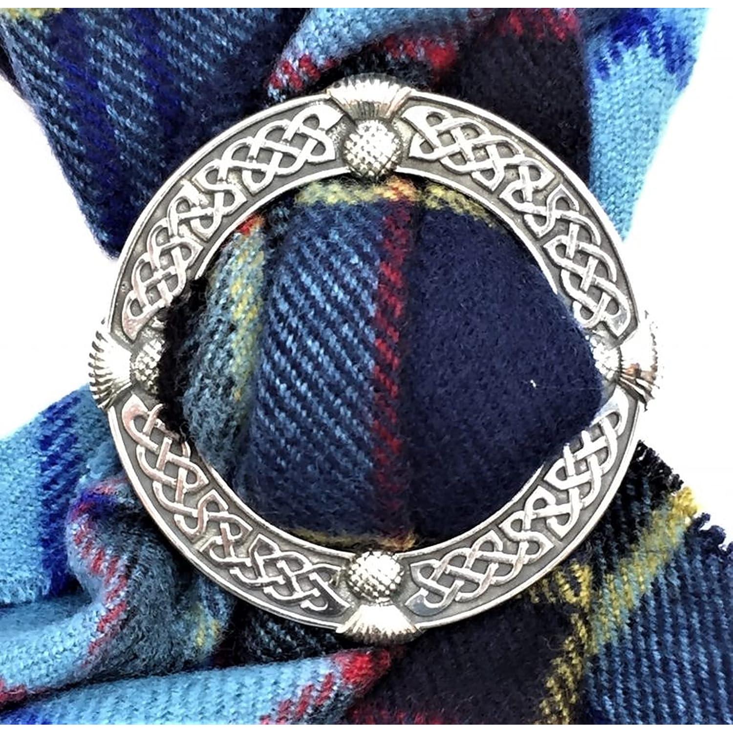 Anillo de Bufanda Ladycrow de Peltre Nudo Celta y Cardo 6x6cm