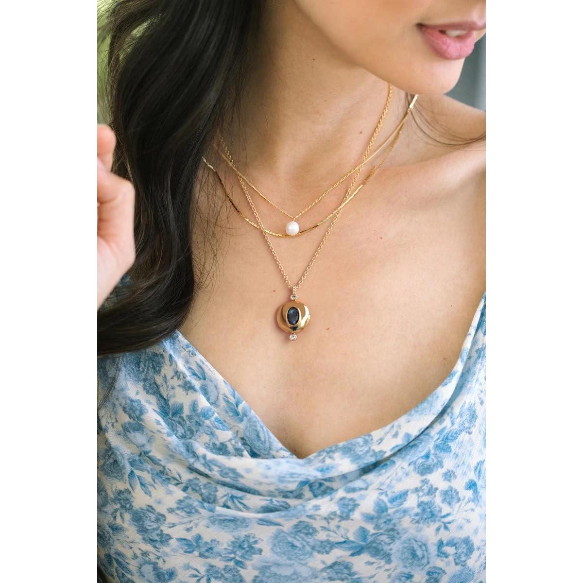 Collar medallón de oro 18k con colgante de perla barroca