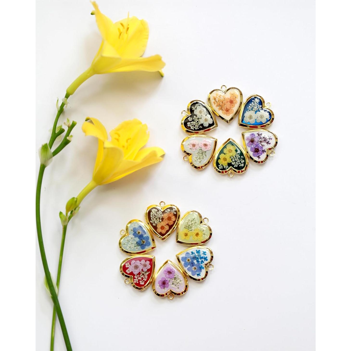 Collar de Colgante Corazón con Flores Secas Olvidame Nunca