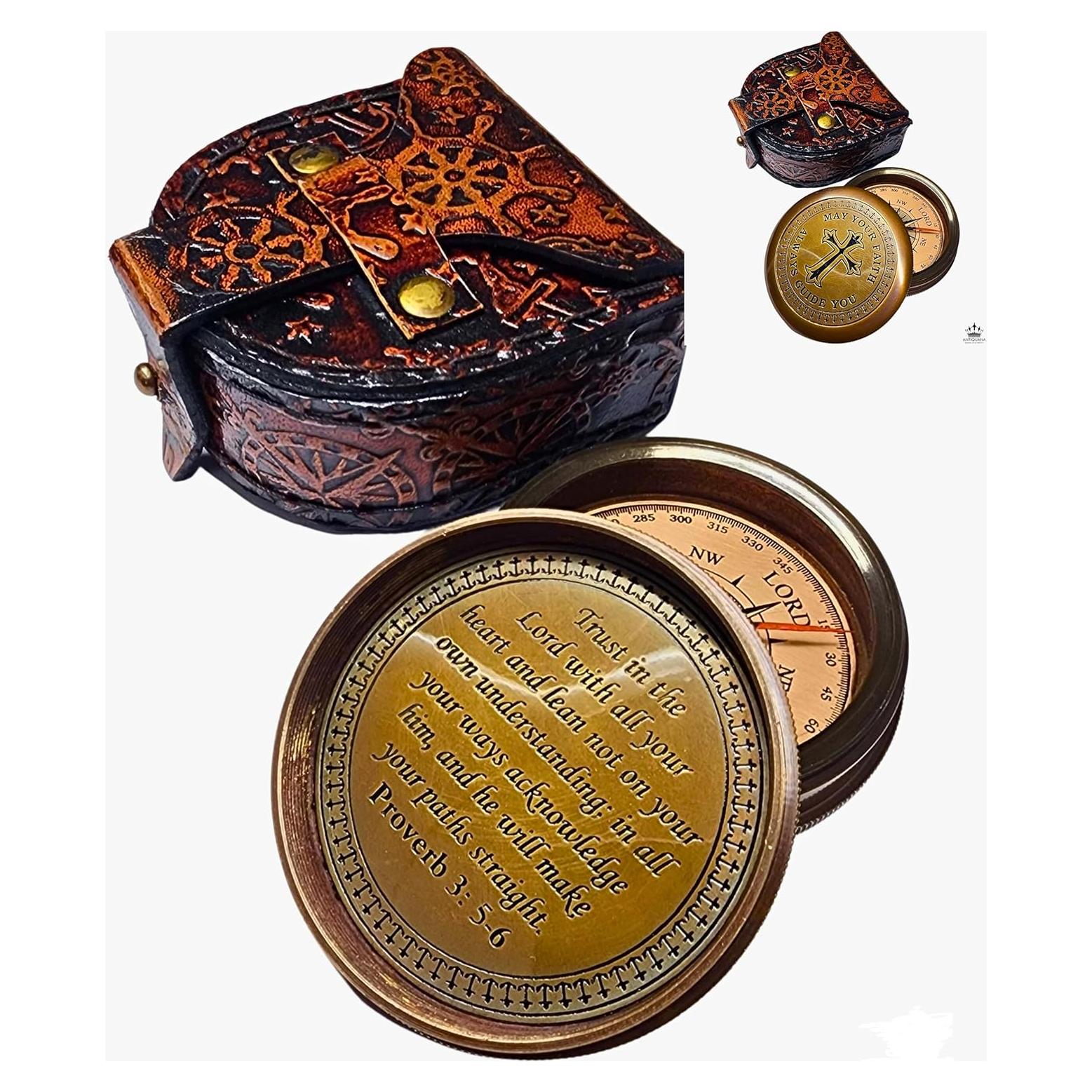 Brújula de latón ANTIQUANA con estuche de cuero - Regalo inspirador