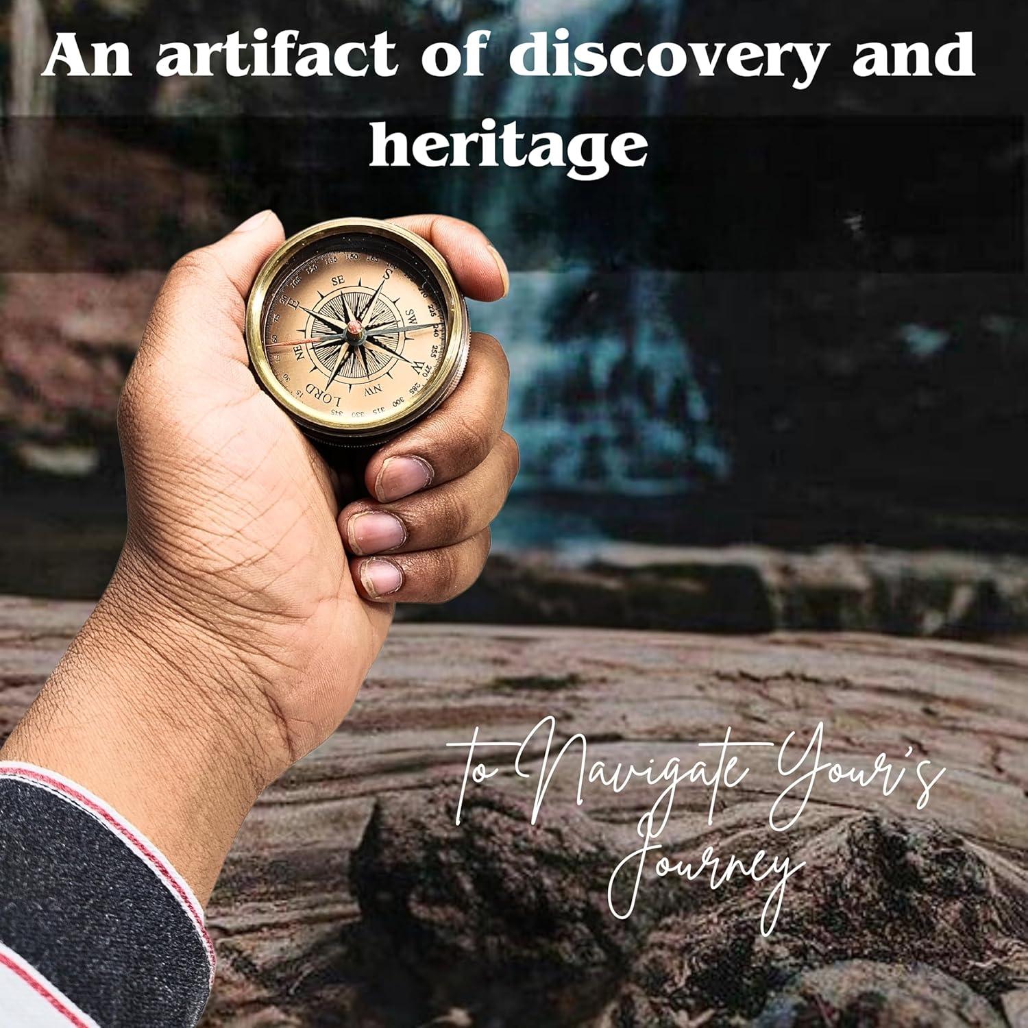 Brújula de latón ANTIQUANA con estuche de cuero - Regalo inspirador