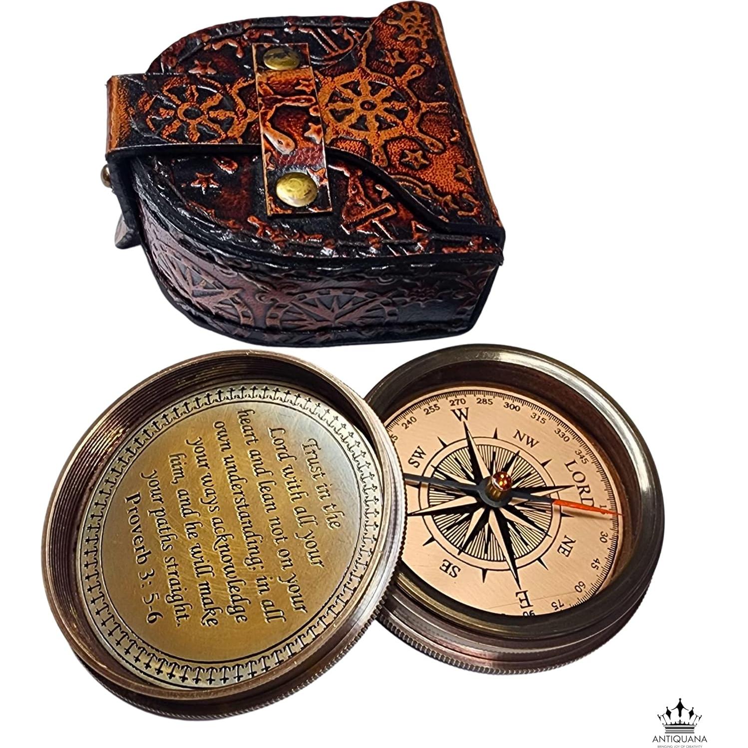 Brújula de latón ANTIQUANA con estuche de cuero - Regalo inspirador