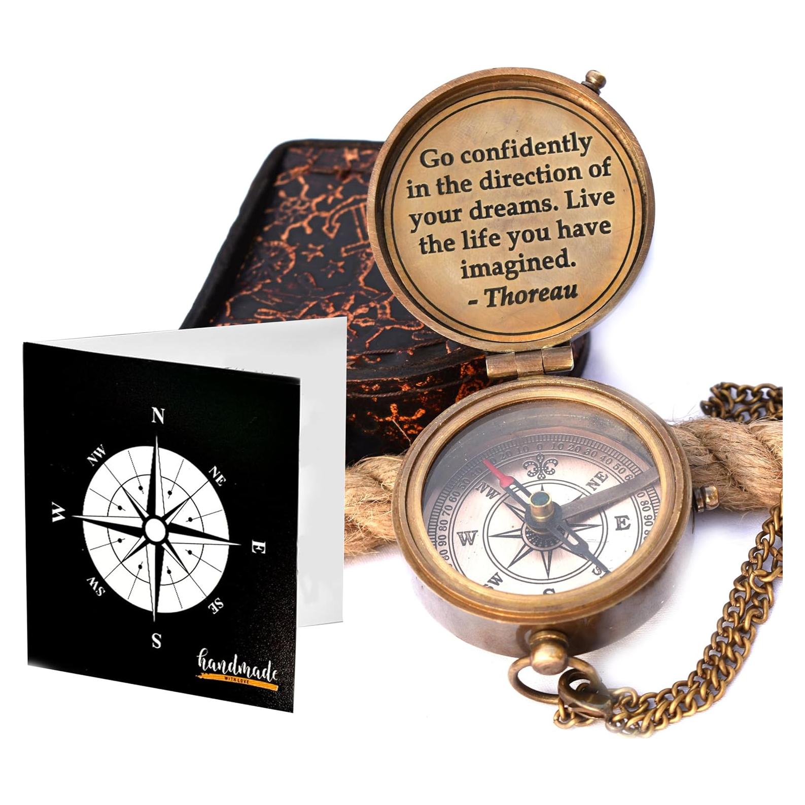 Brújula de latón TA dizayn con cita de Thoreau 5.1cm