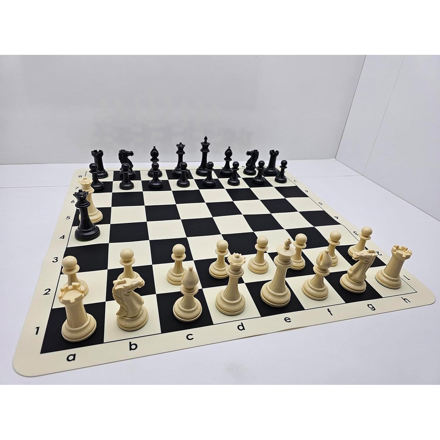 Juego de Ajedrez Plegable de Silicona 50.8 cm con Piezas 10.16 cm