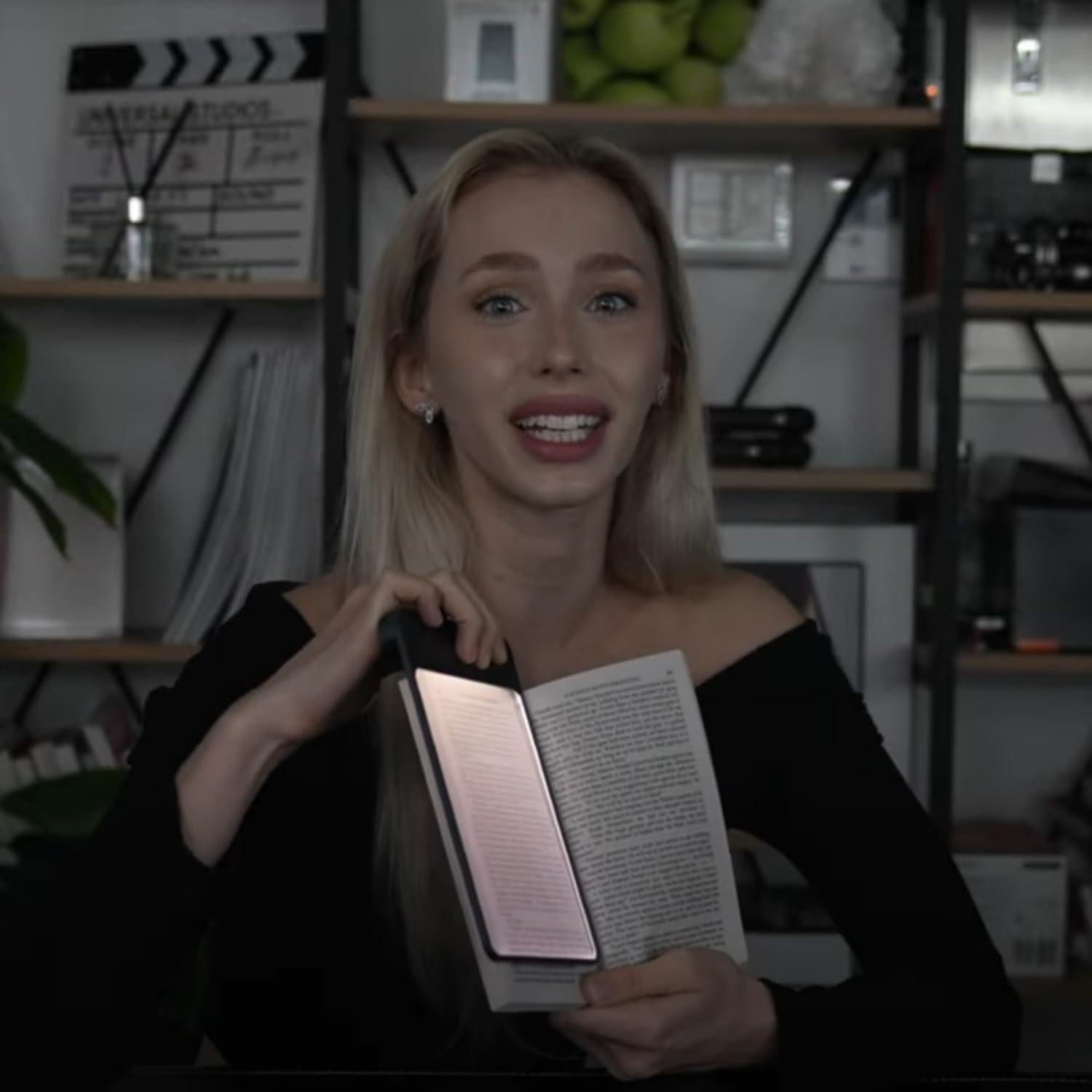 Luz de Libro Memslux LED Recargable USB Tono Cálido 85g