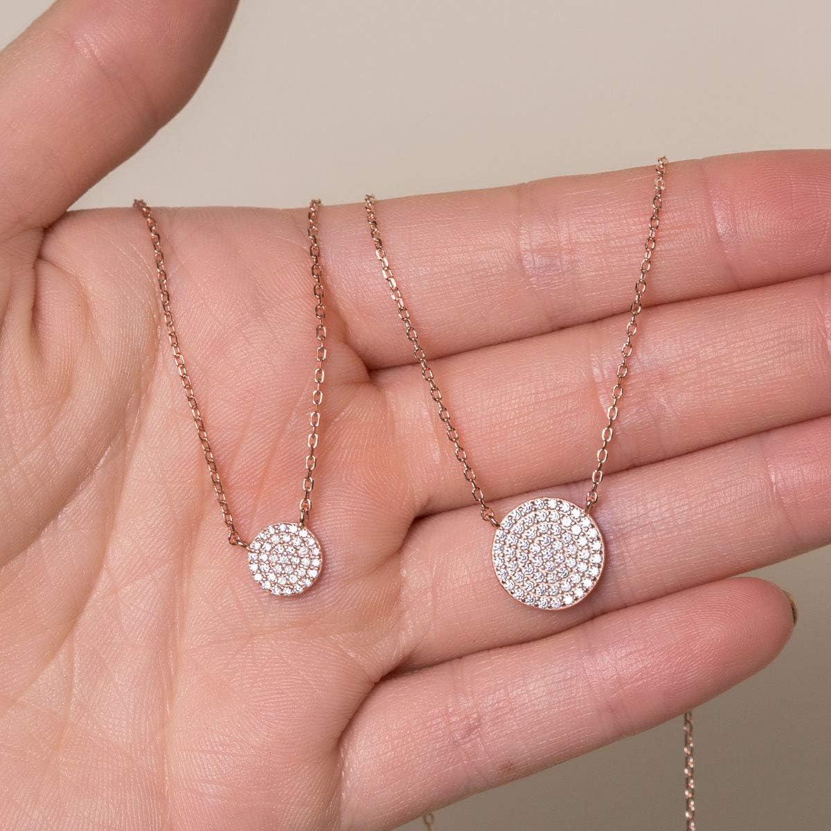 Collar con colgante de disco CZ 8mm Oro 14K para hermana