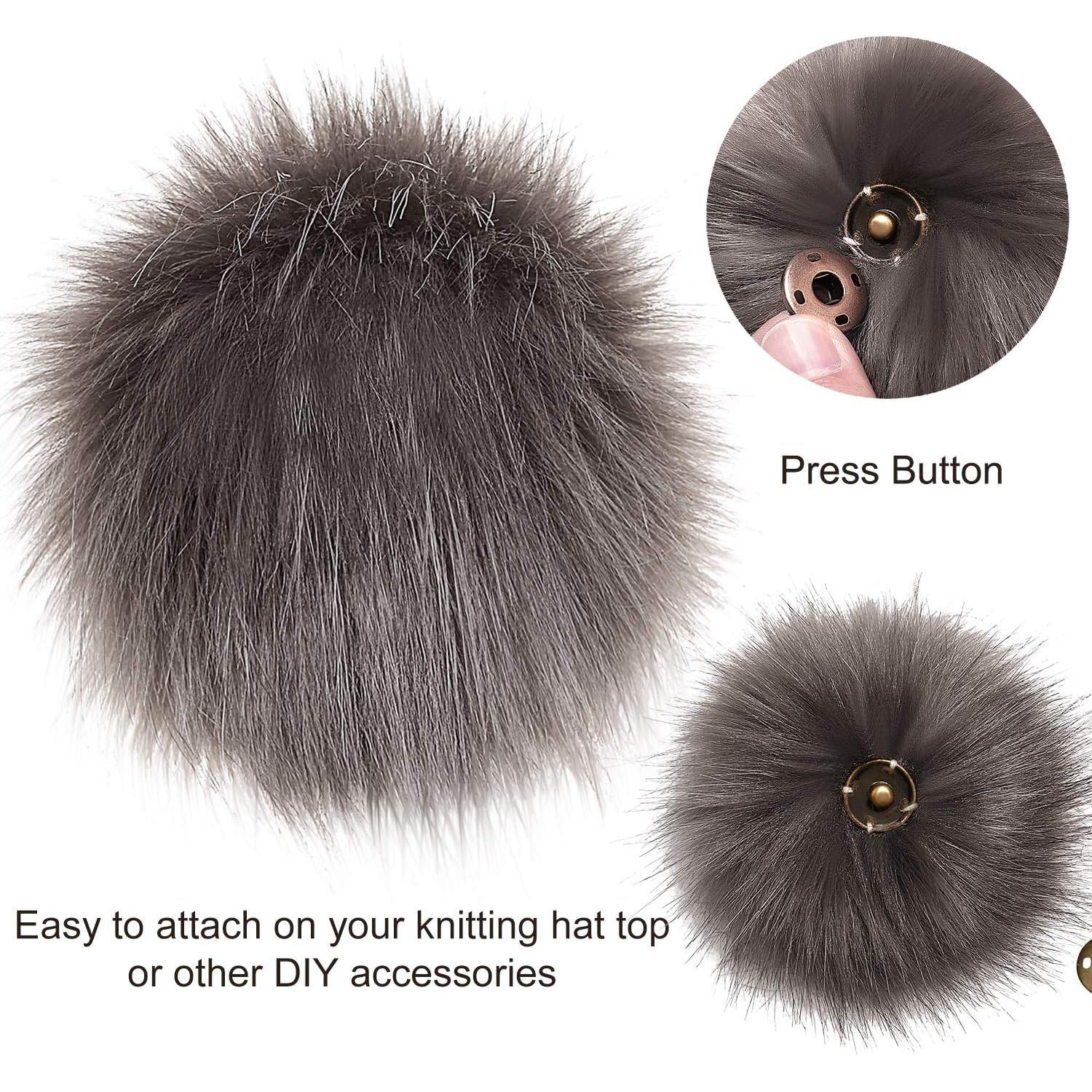 14 Pom Poms de Piel Sintética Bememo con Botón Removible 10 cm