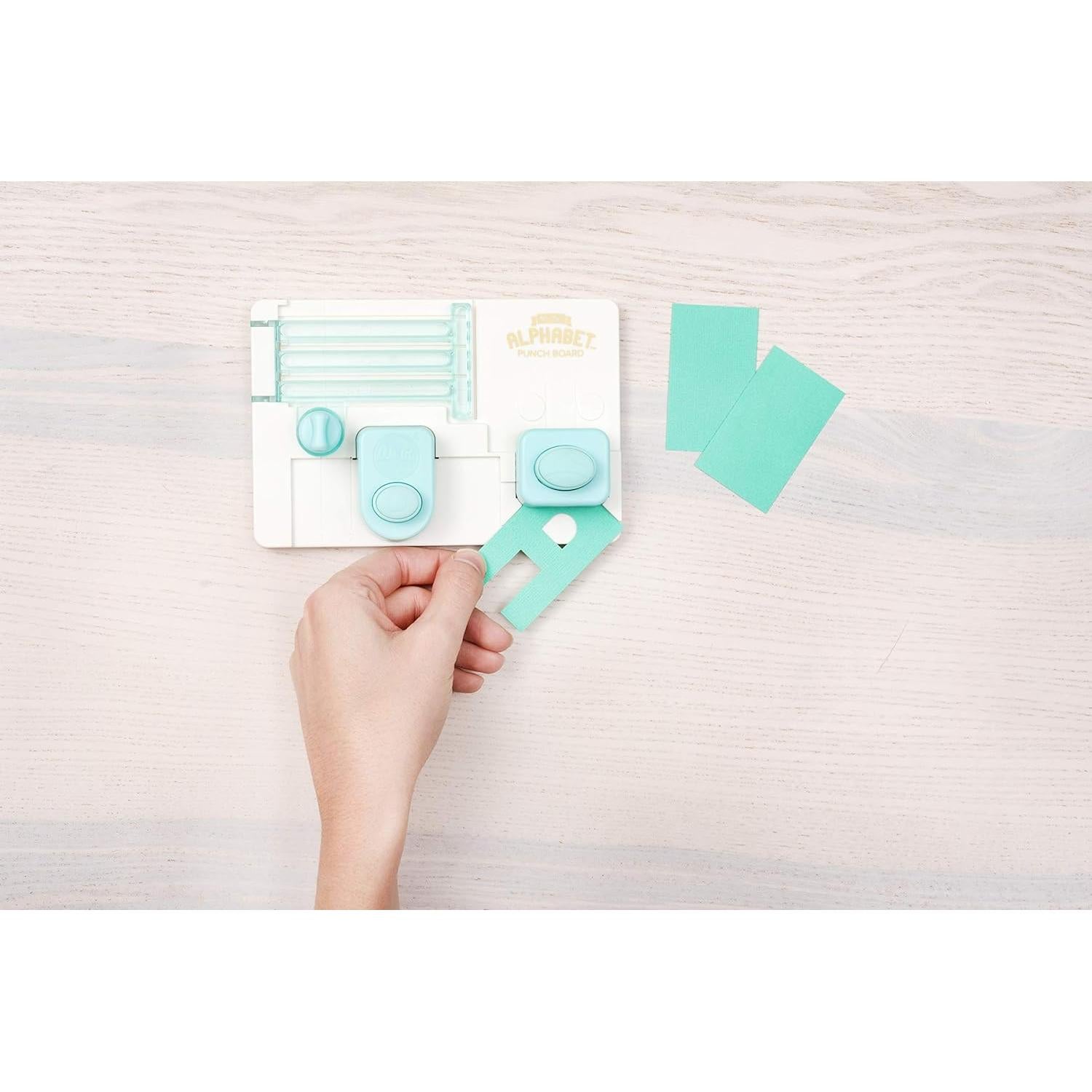 Tablero de Troquel de Alfabeto We R Memory Keepers 18.6x16.99 cm