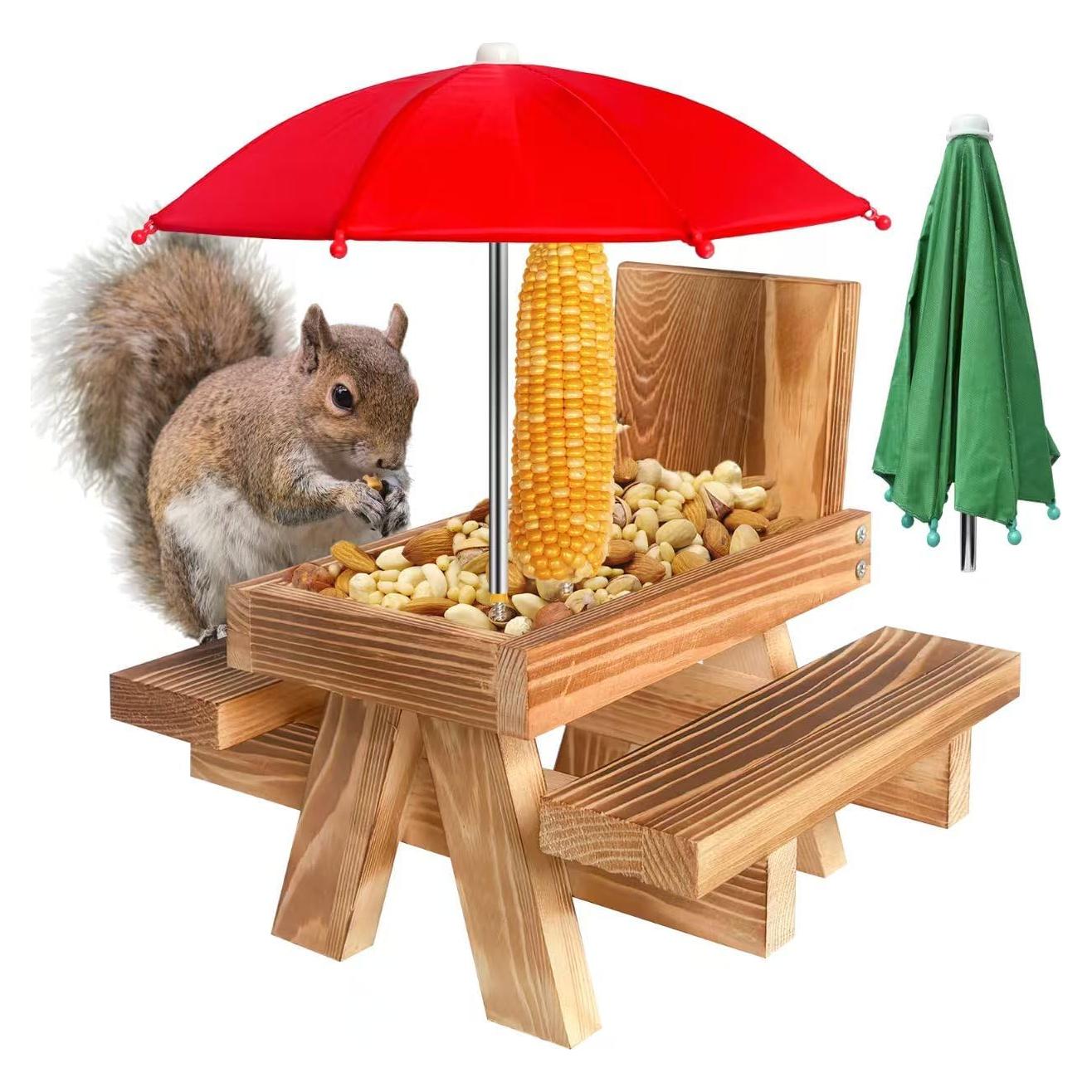 Mesa de Picnic para Alimentar Ardillas MQACPUPY - Exterior con Paraguas