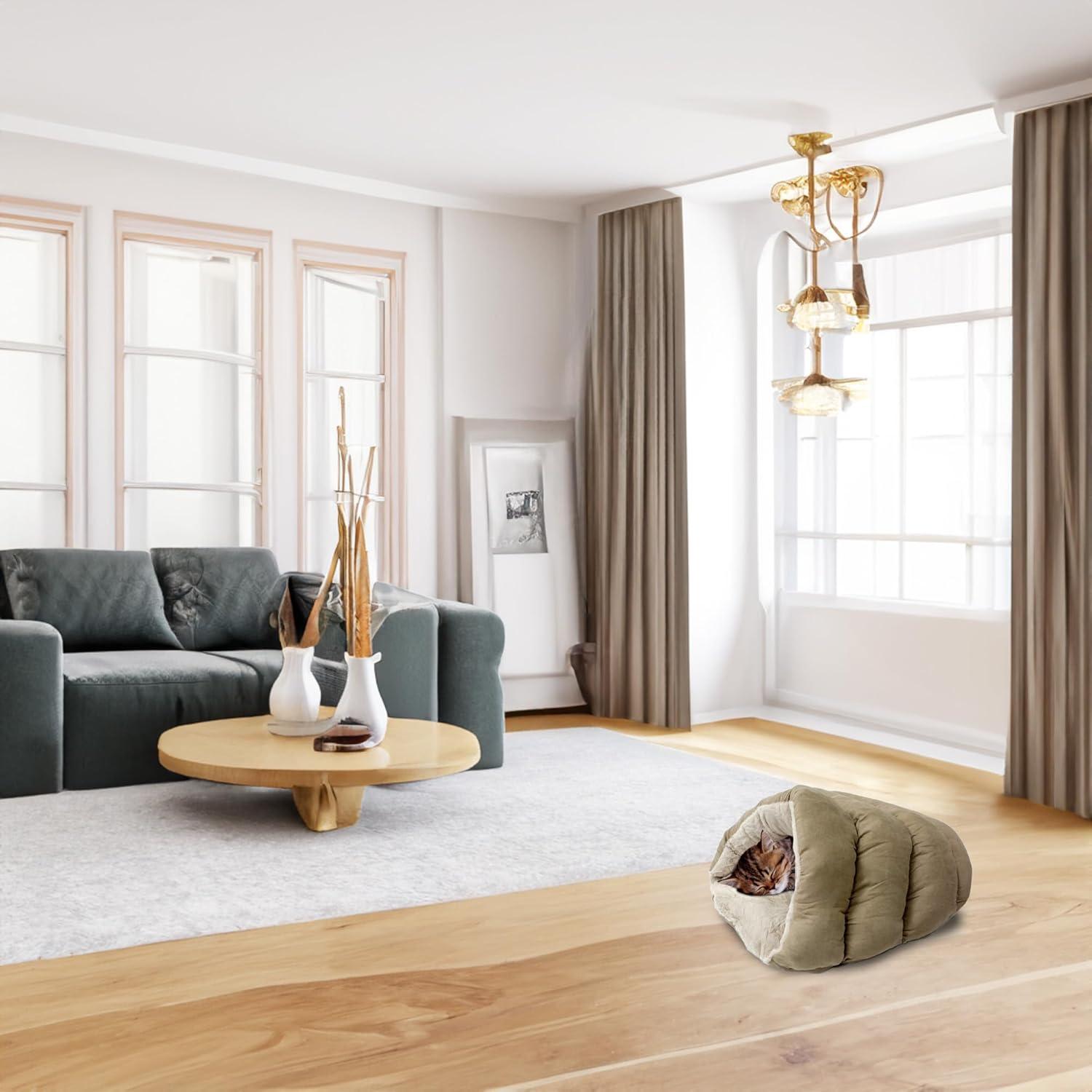 Cama Cueva Cuddle Beige para Gatos y Perros Mini - 55.9x25.4cm