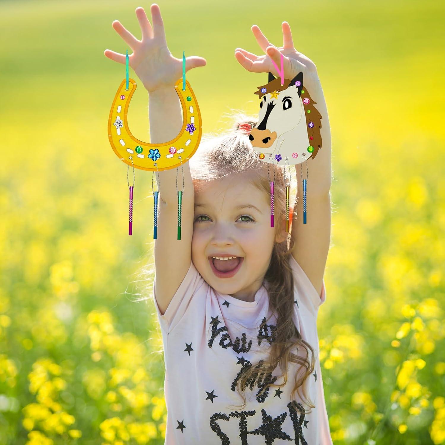 Kit de Manualidades Móvil de Caballos Cinrobiye 16 Piezas
