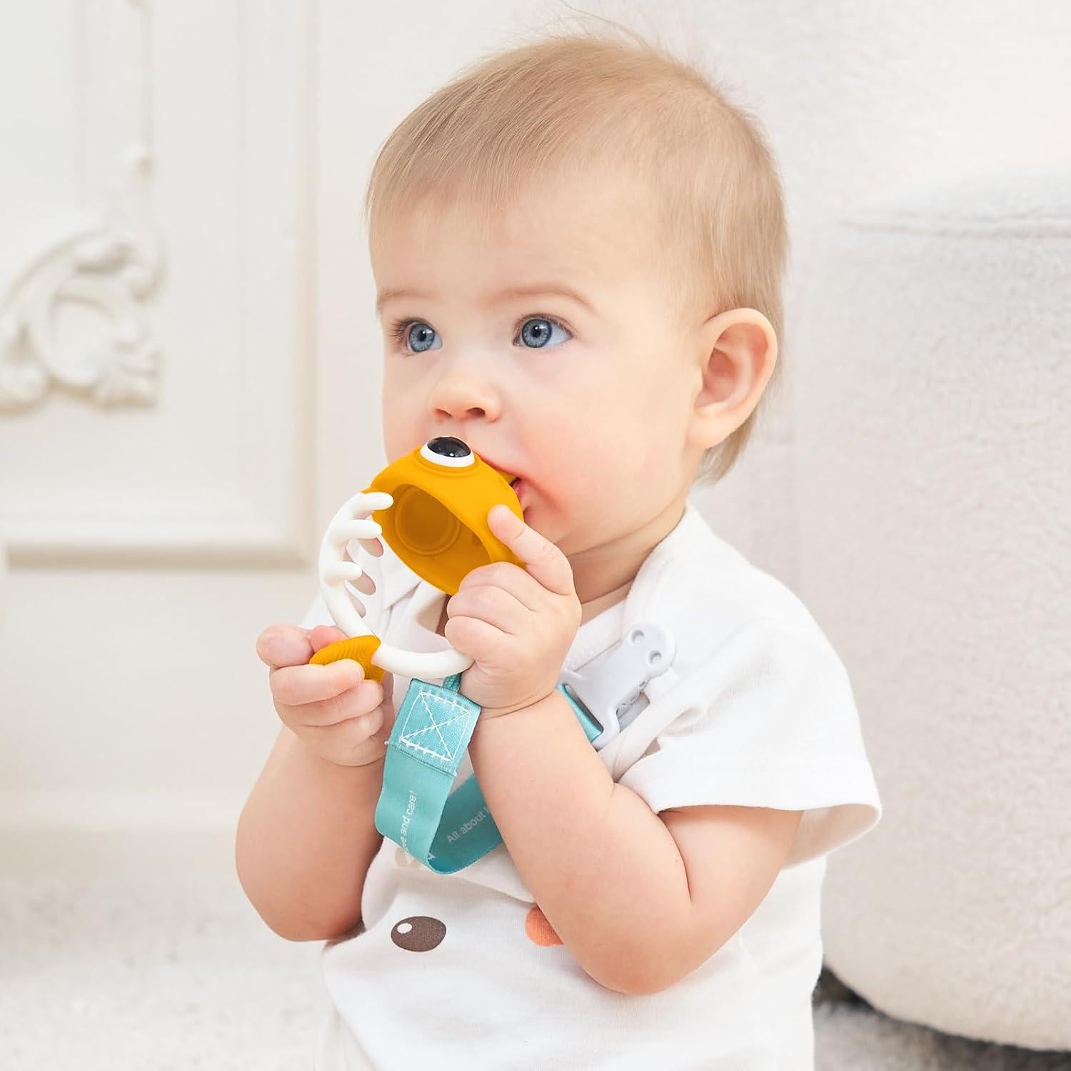 Mordedor de Silicona Mombella Pez Payaso para Bebés 3-12 Meses