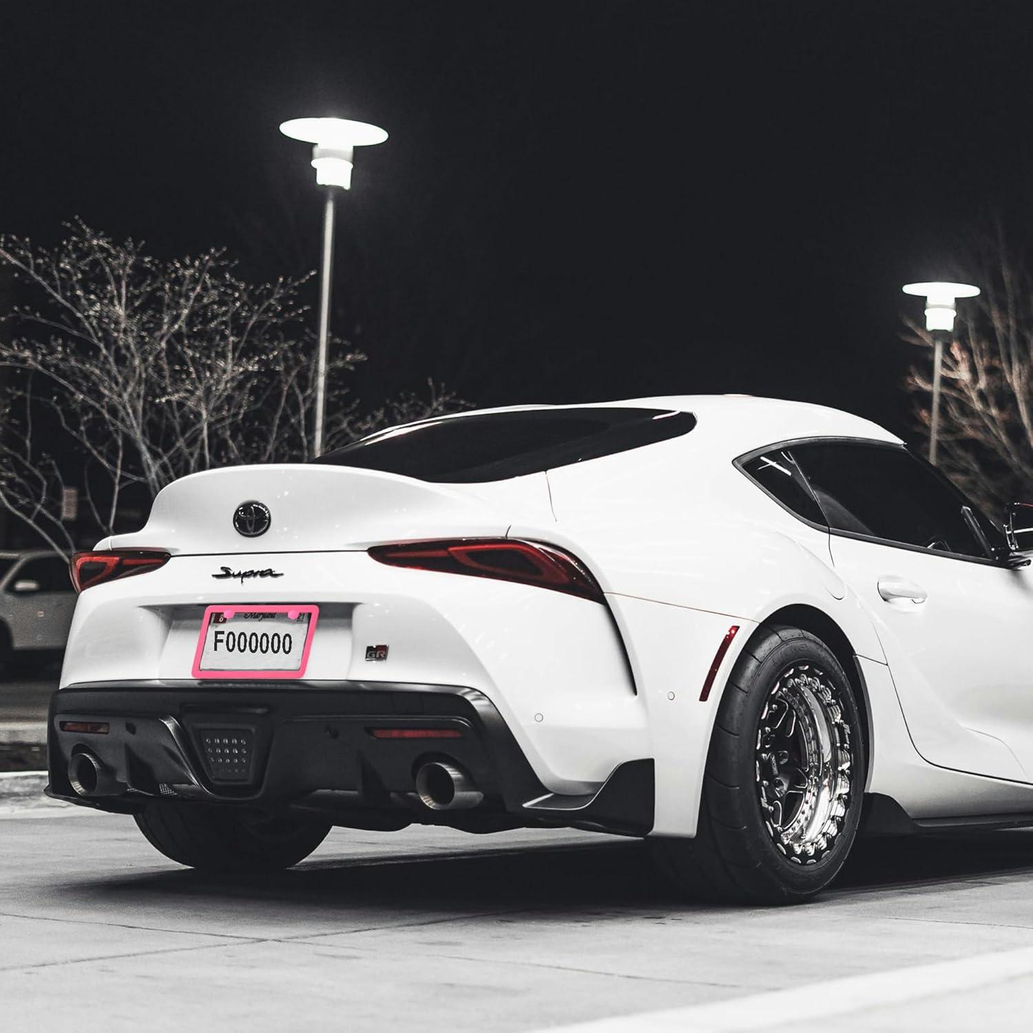 Marco de Placa de Licencia Rosa Carsories Universal 30.99x16cm