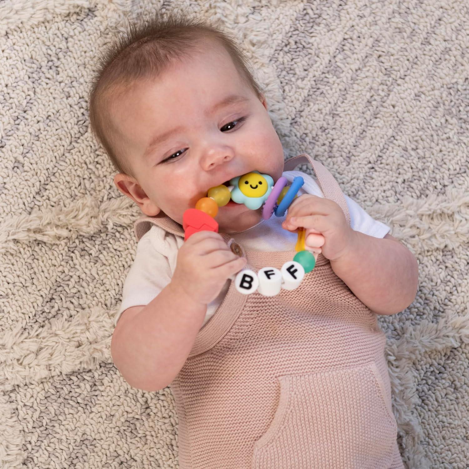 Mordedor para Bebé Infantino BFF - Silicona Suave y Colorida