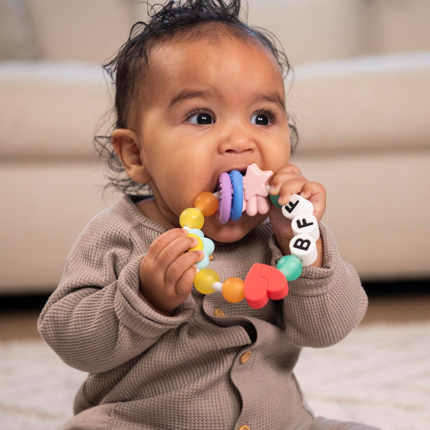Mordedor para Bebé Infantino BFF - Silicona Suave y Colorida