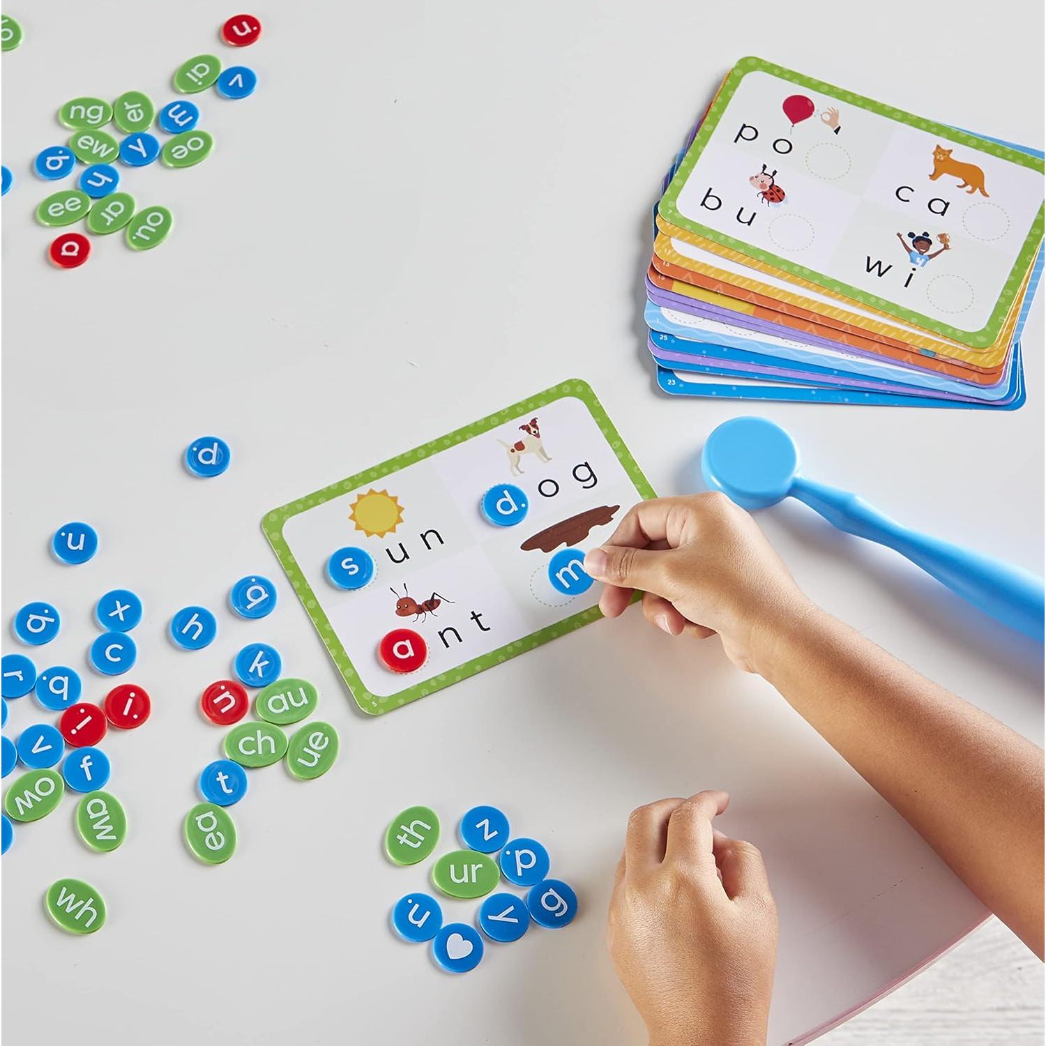 Conjunto de Actividades de Lectura hand2mind con Varita Magnética