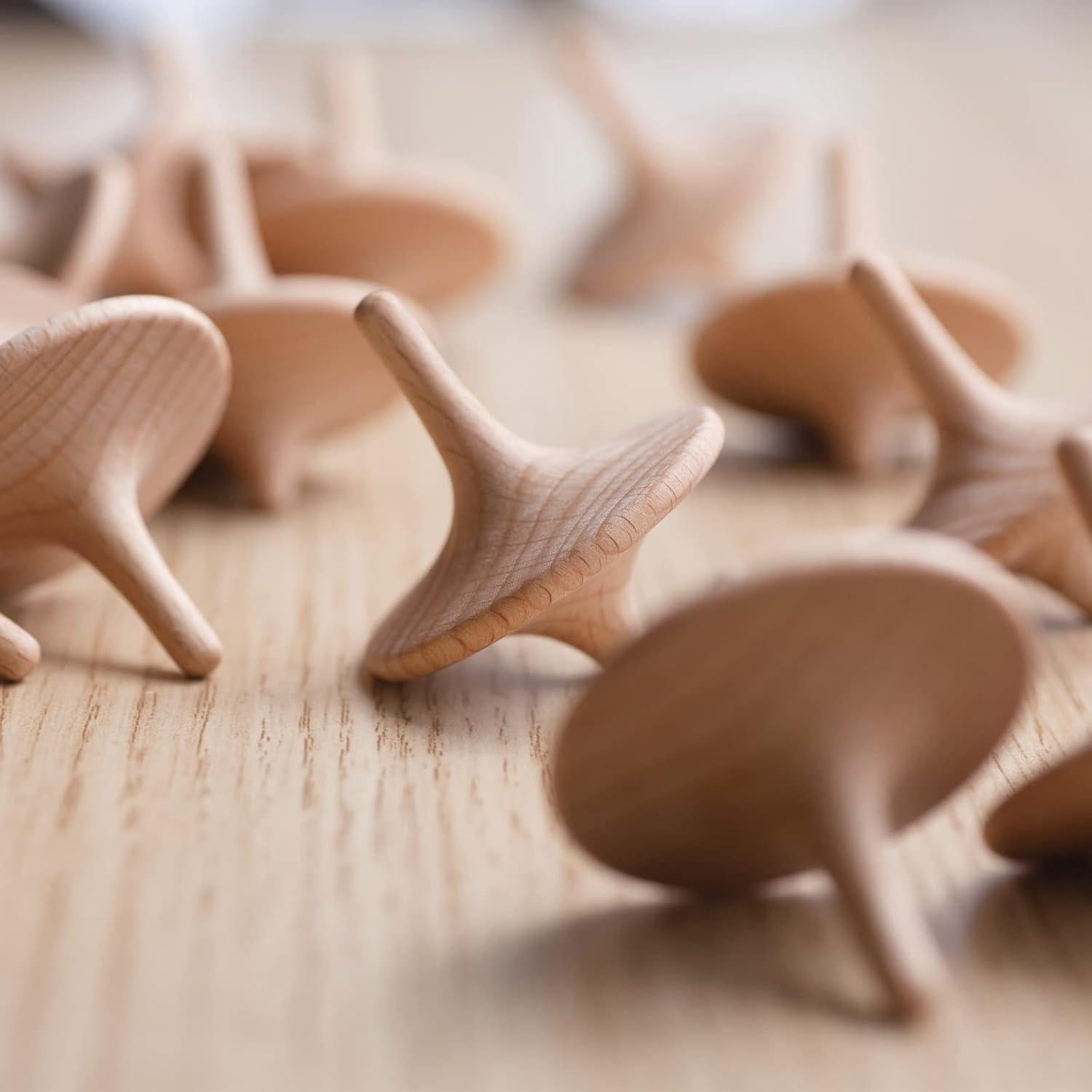 Trompos de Madera JstFrU con Base - Set de 2, 130g