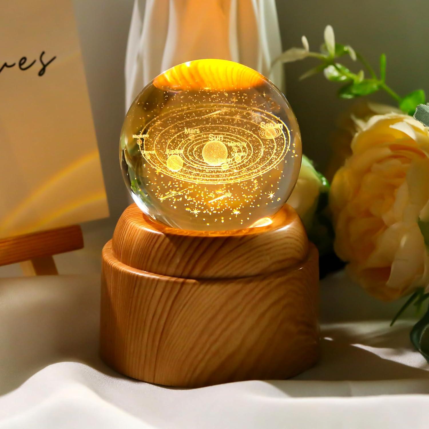 Bola de Cristal 3D Sistema Solar Ornalrist 6 cm con Base de Madera