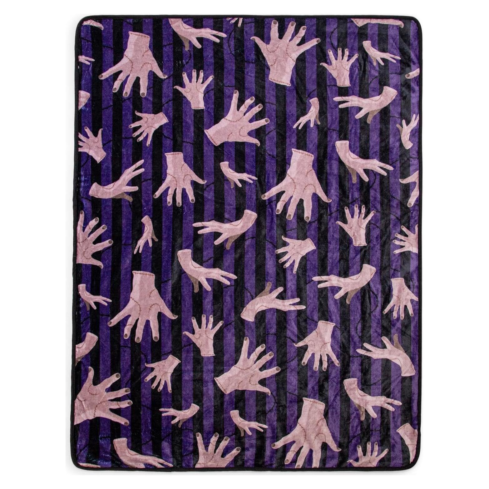 Manta de Forro de Poliester Silver Buffalo Miércoles 114x152cm