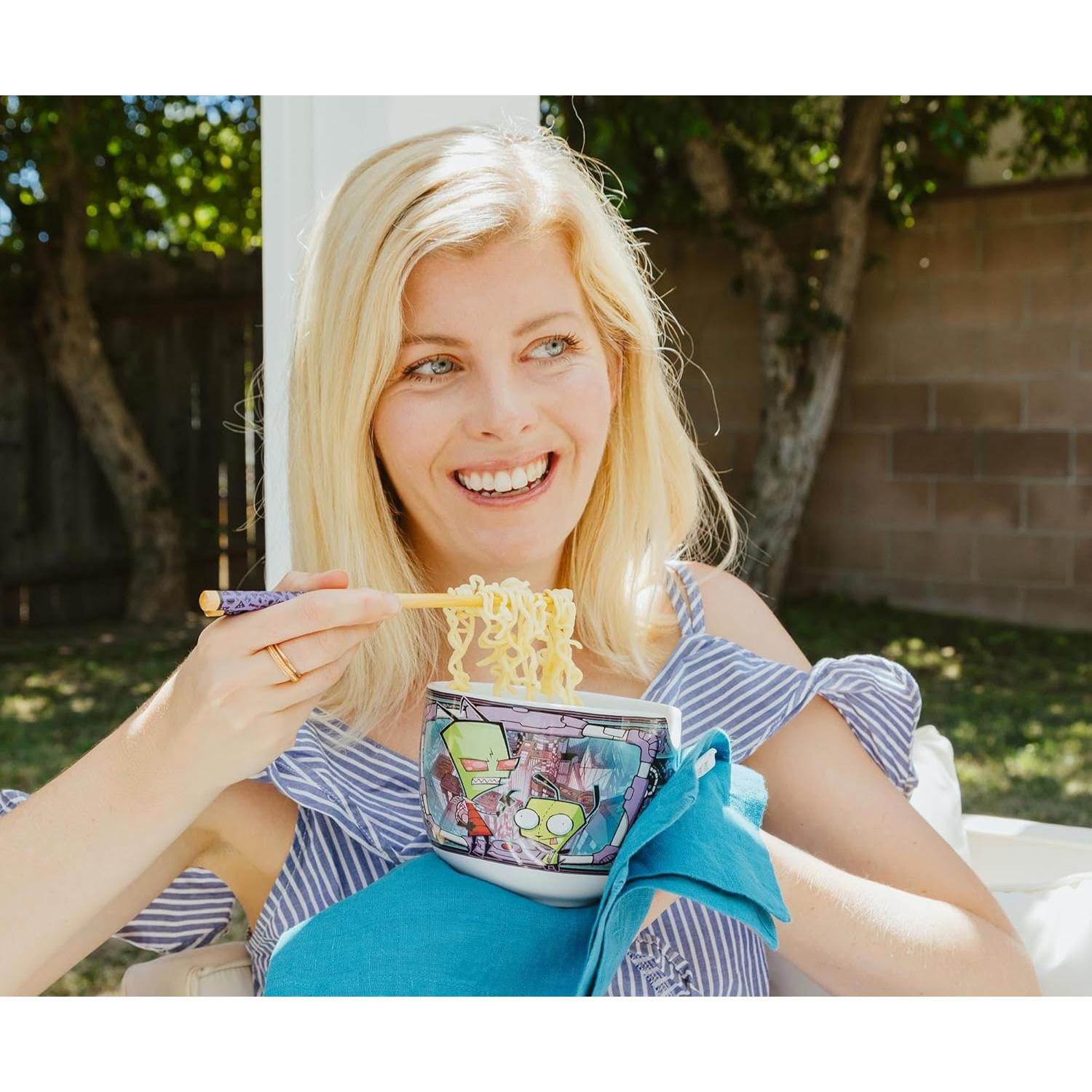 Juego de Vajilla de Ramen Silver Buffalo Invader Zim 20 Oz