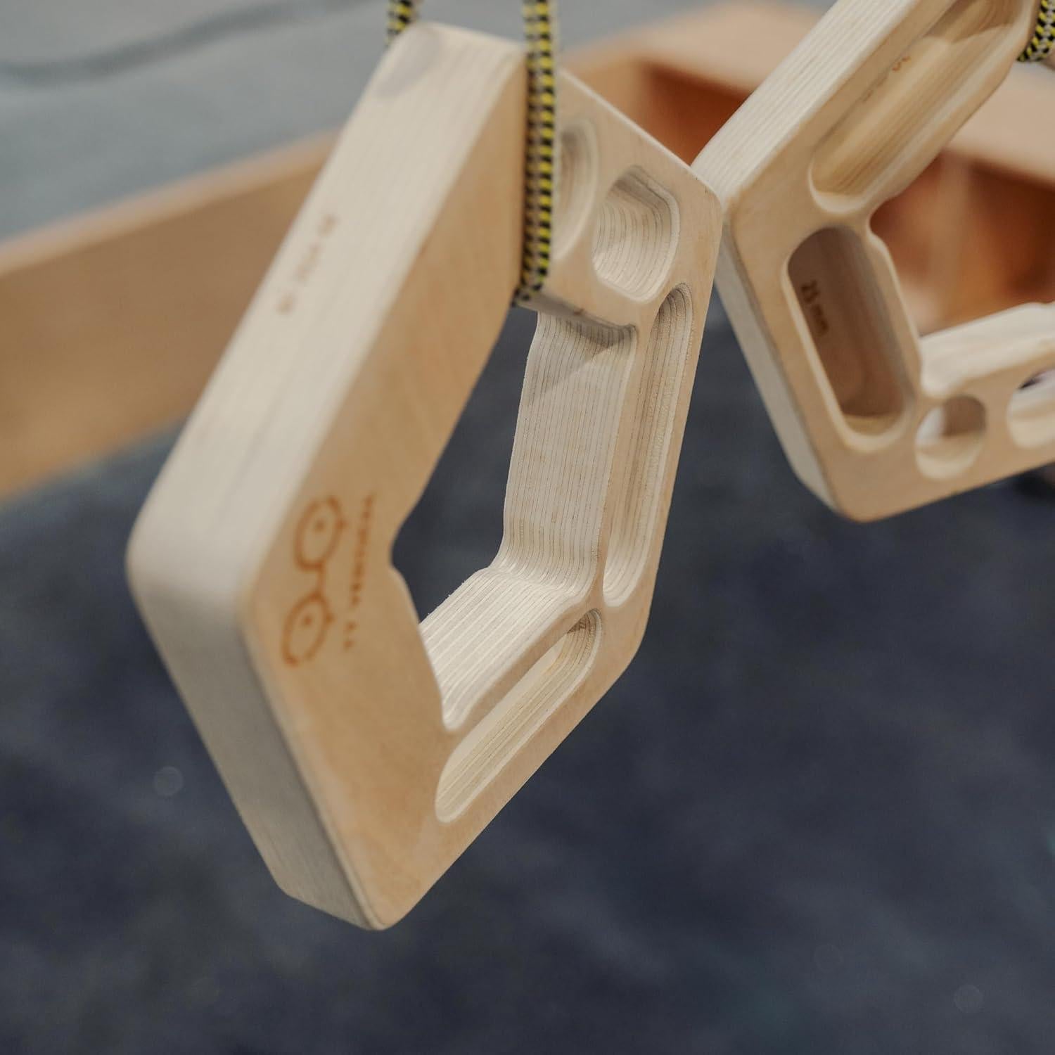 Agarraderos de Escalada YY Vertical Penta Madera 19x19cm