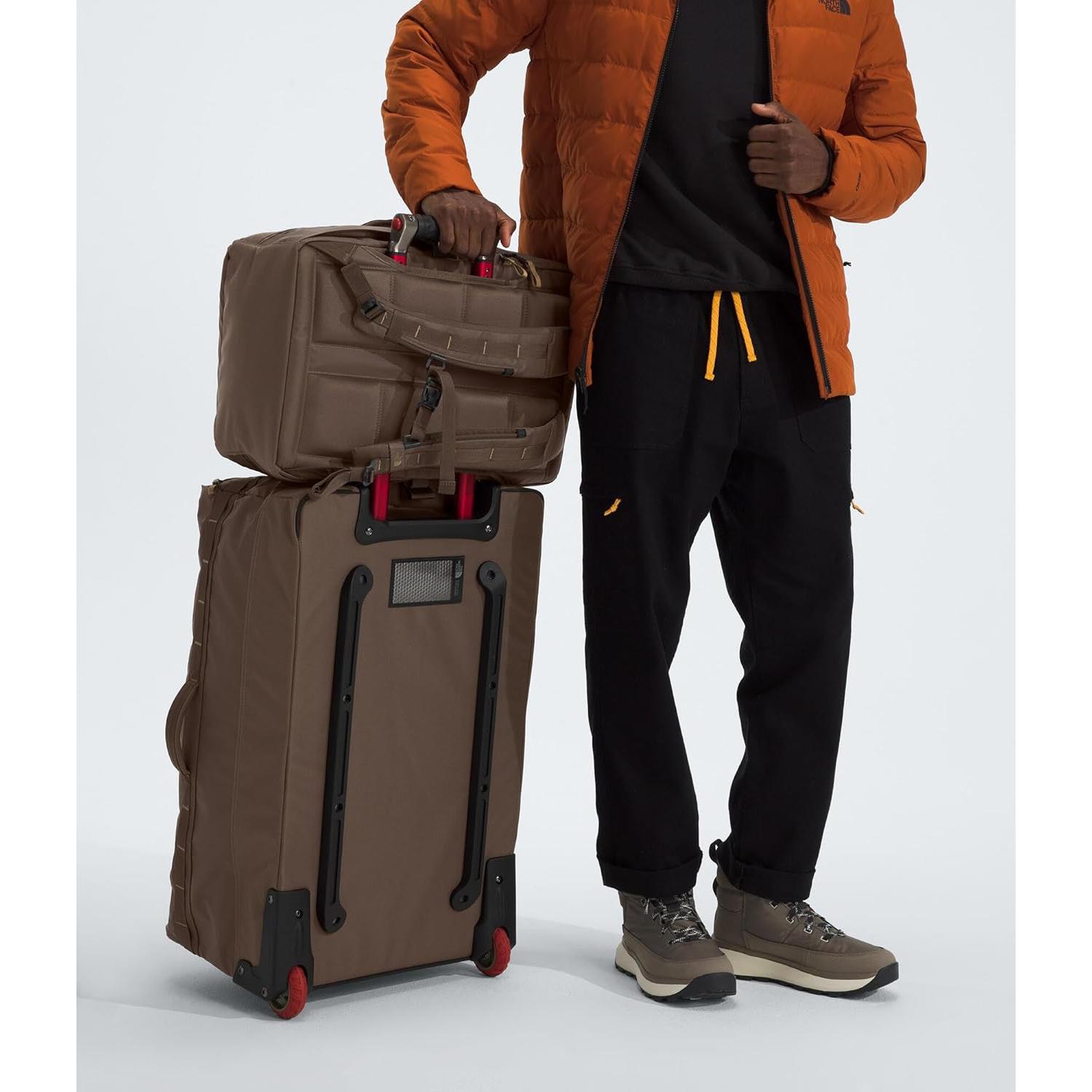 Mochila The North Face Base Camp Voyager 30L Marrón