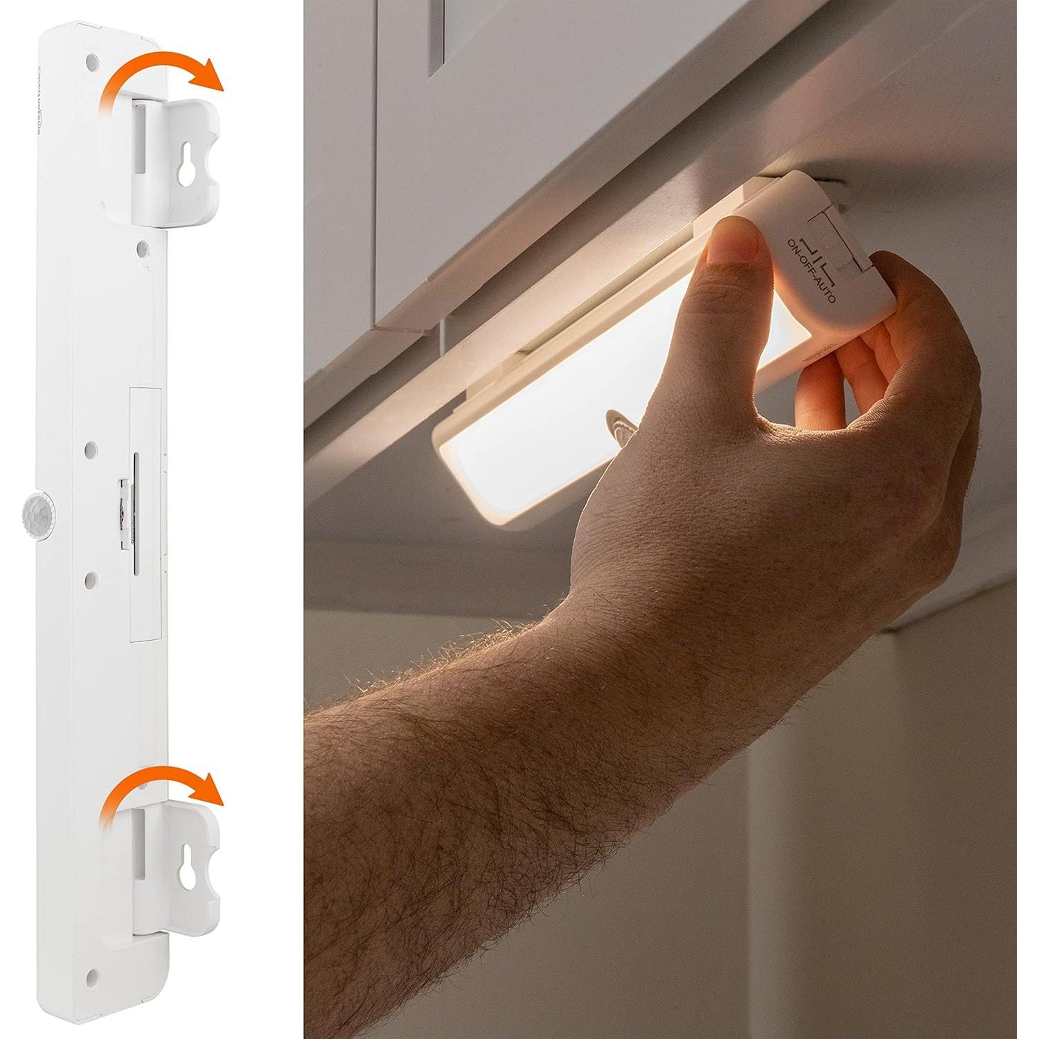 Barra de Luz LED Amazon Basics 30.48cm con Sensor de Movimiento