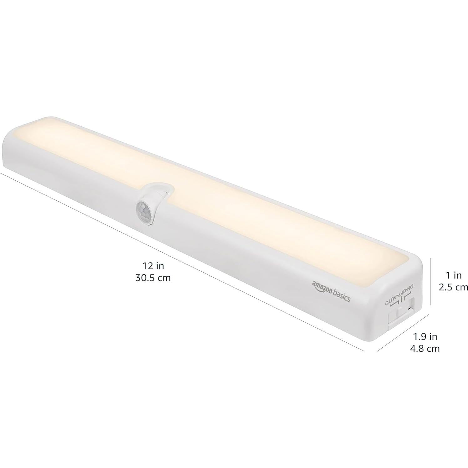 Barra de Luz LED Amazon Basics 30.48cm con Sensor de Movimiento