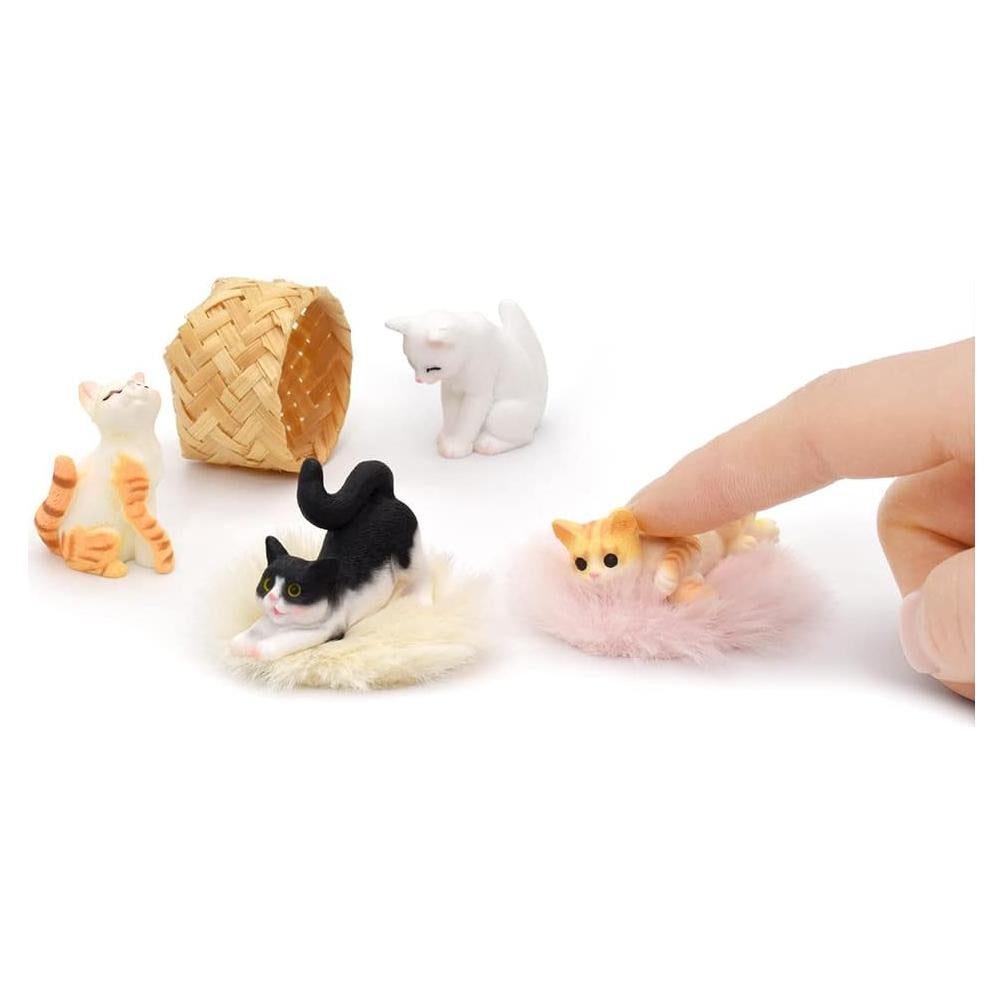 Figuritas de Gato Mini Realistas iLAND 1:12 con Cesta y Alfombras
