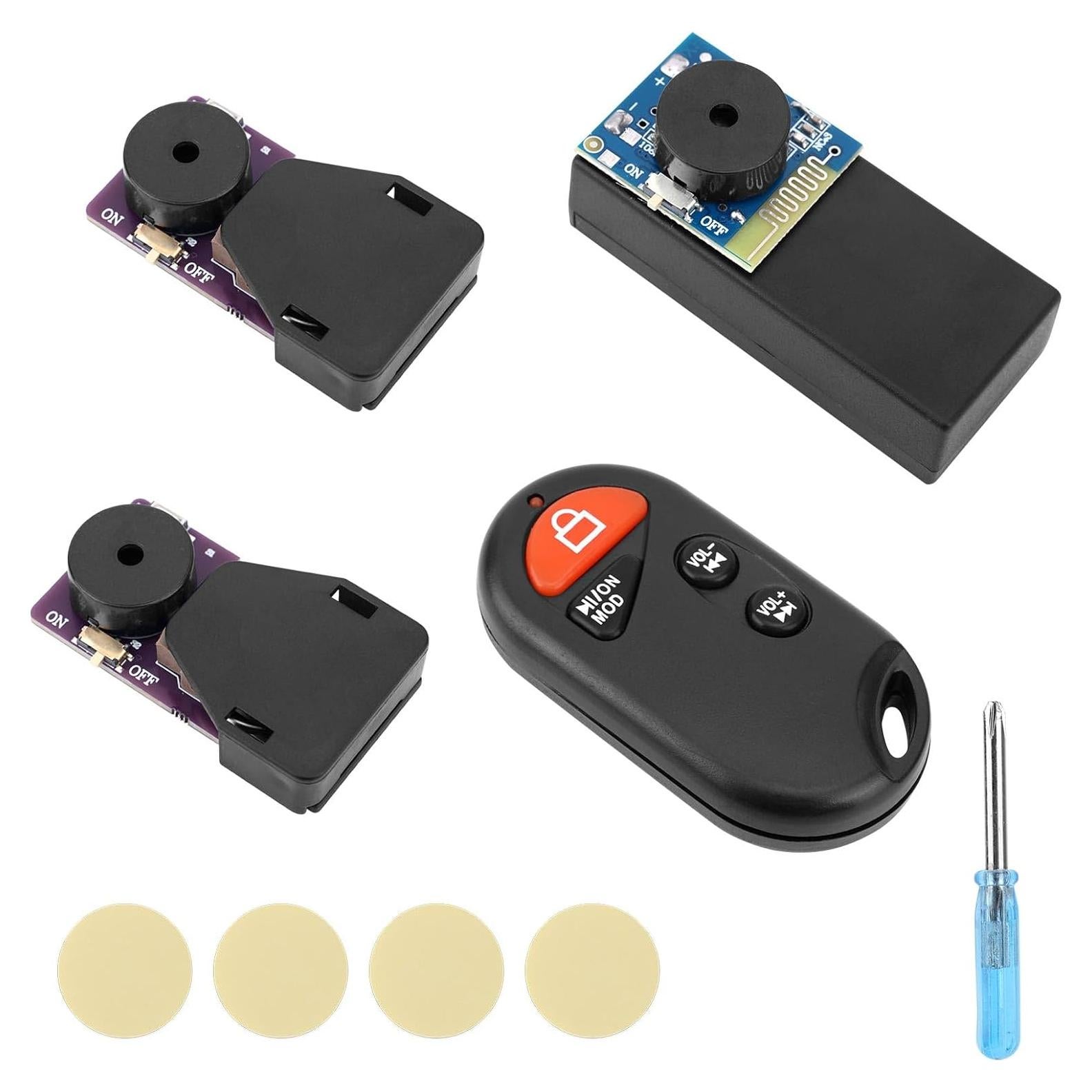 Hacedores de Ruido de Grillo BTFO - 3 Piezas con Remoto